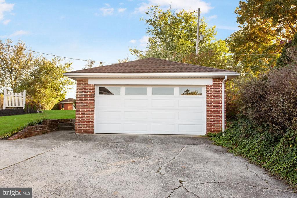 RED LION - Residential