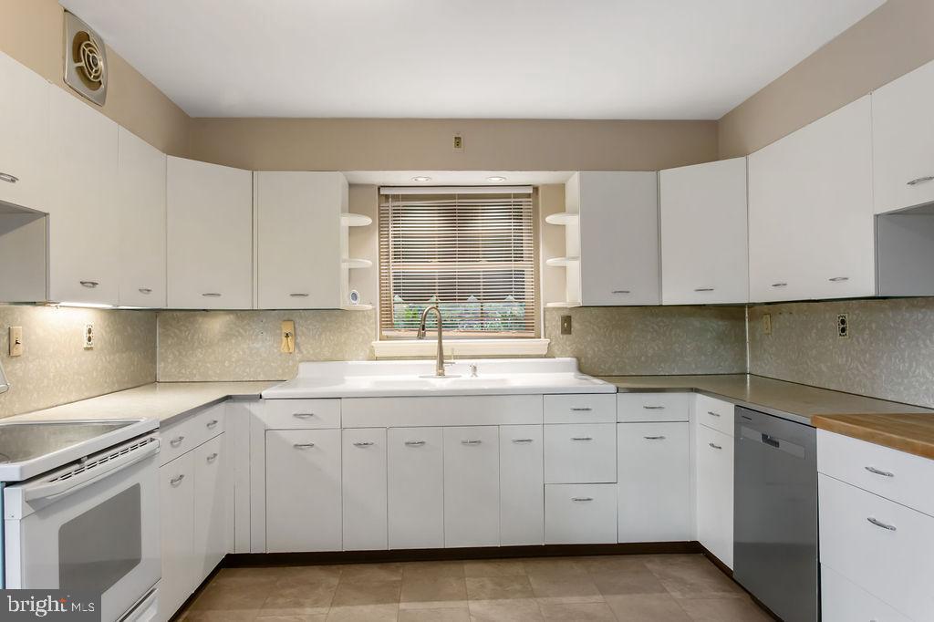 RED LION - Residential