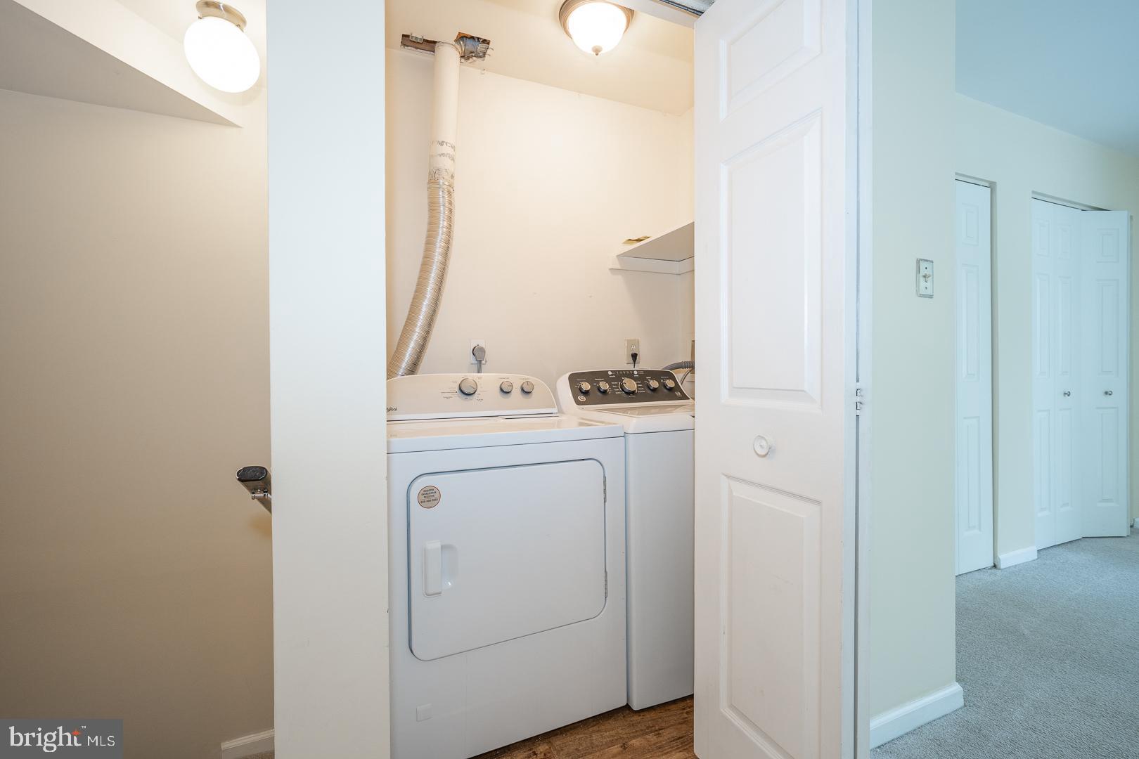 BRADFORD SQUARE - Residential