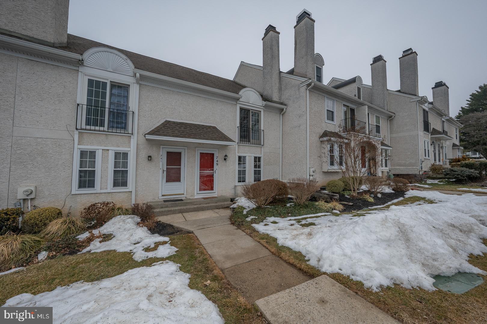 BRADFORD SQUARE - Residential