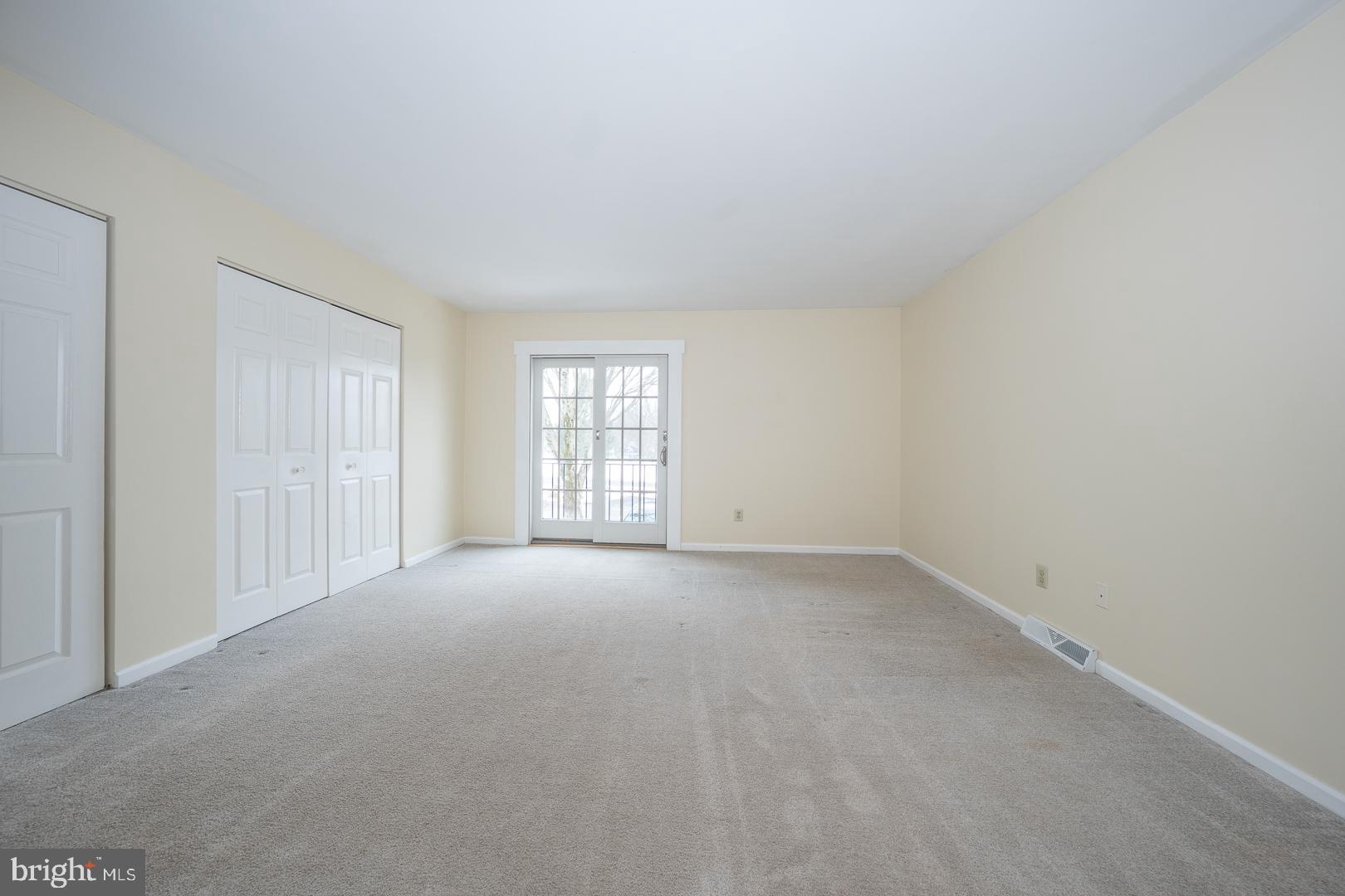 BRADFORD SQUARE - Residential