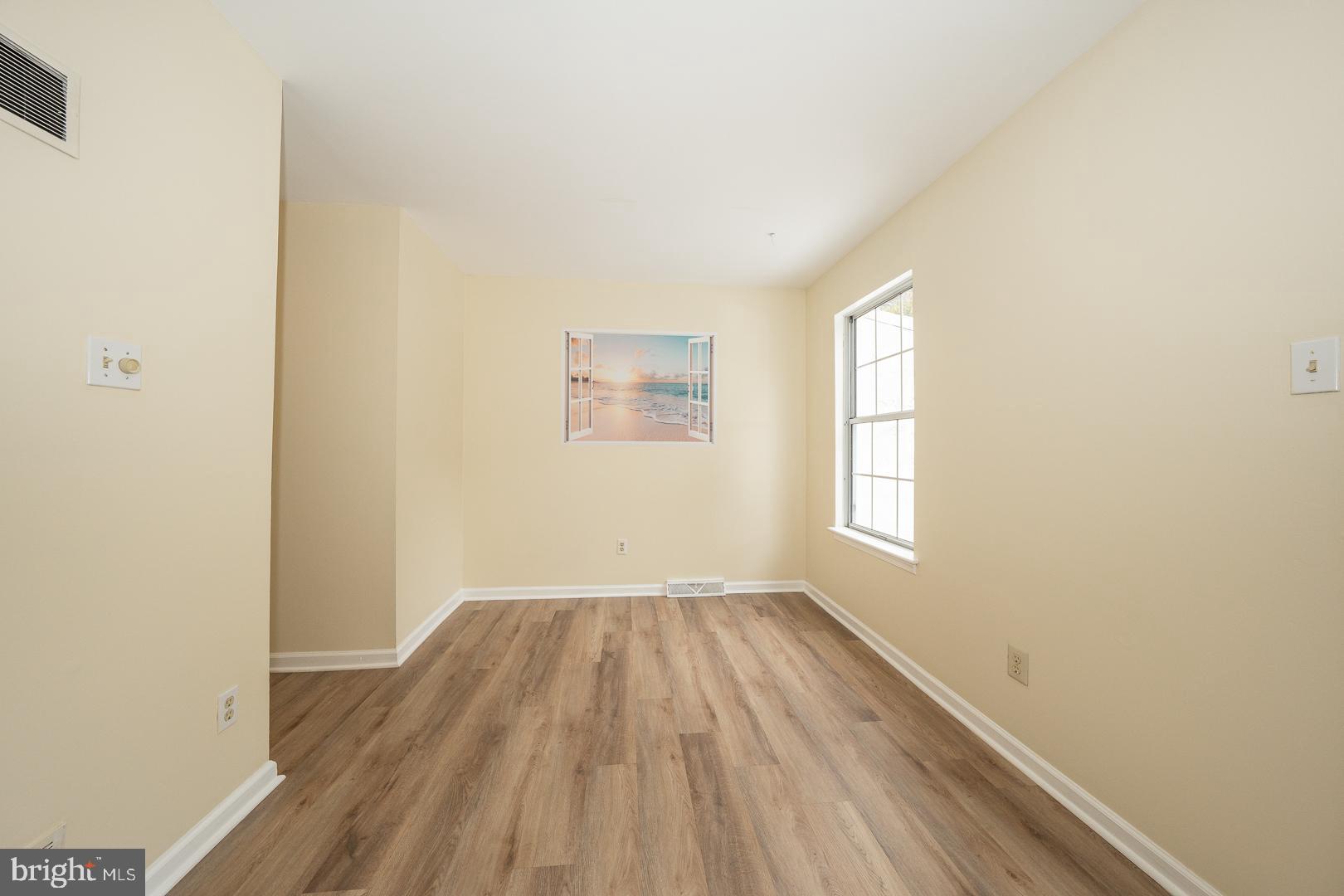 BRADFORD SQUARE - Residential