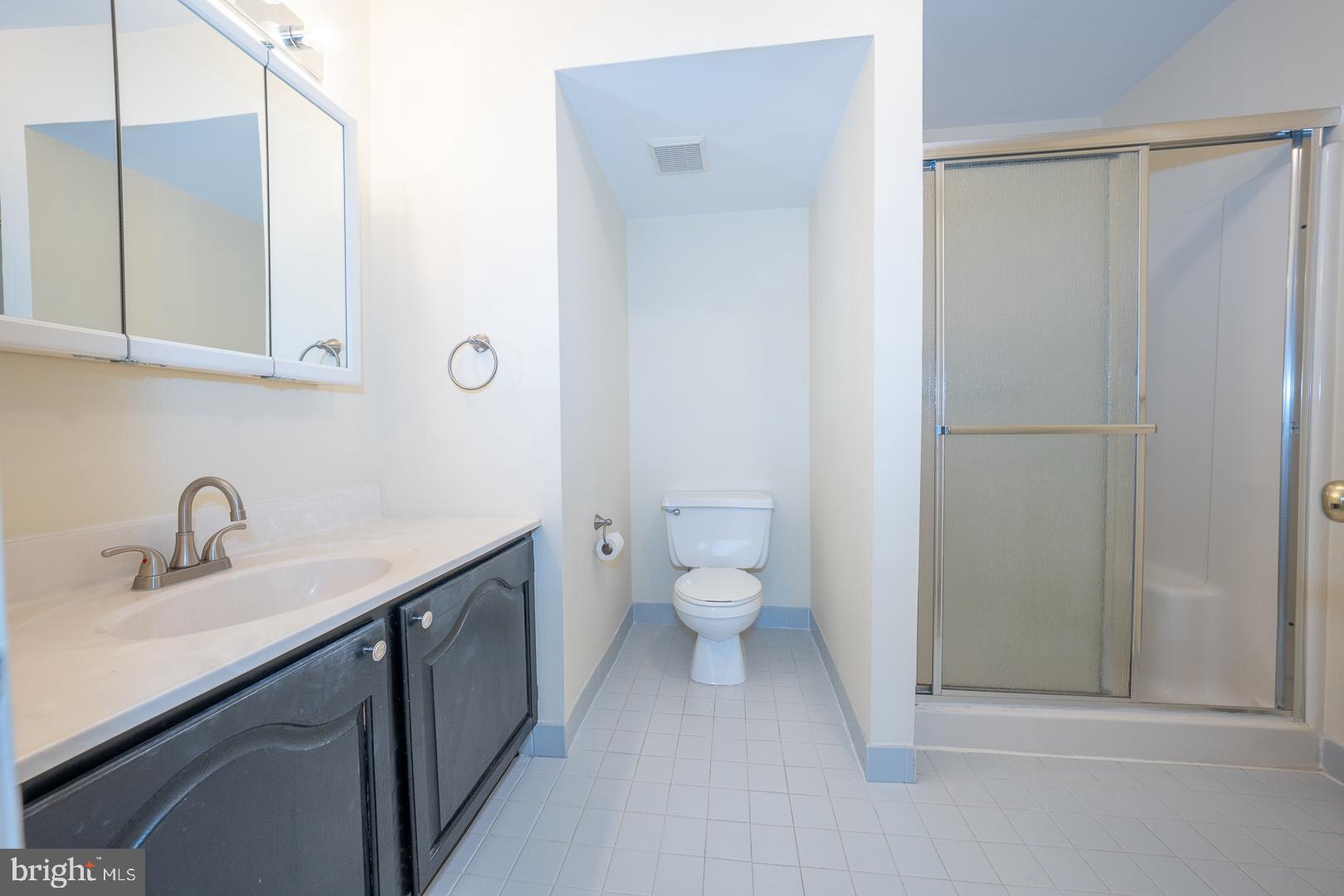 BRADFORD SQUARE - Residential