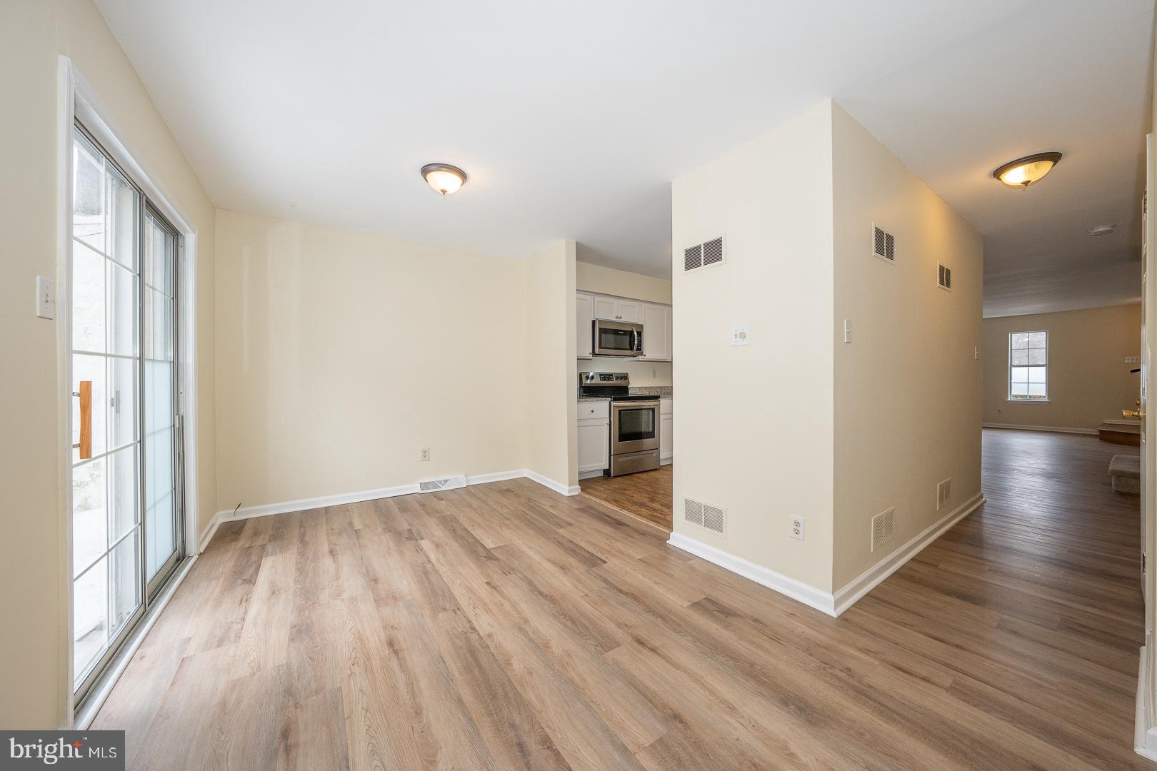 BRADFORD SQUARE - Residential