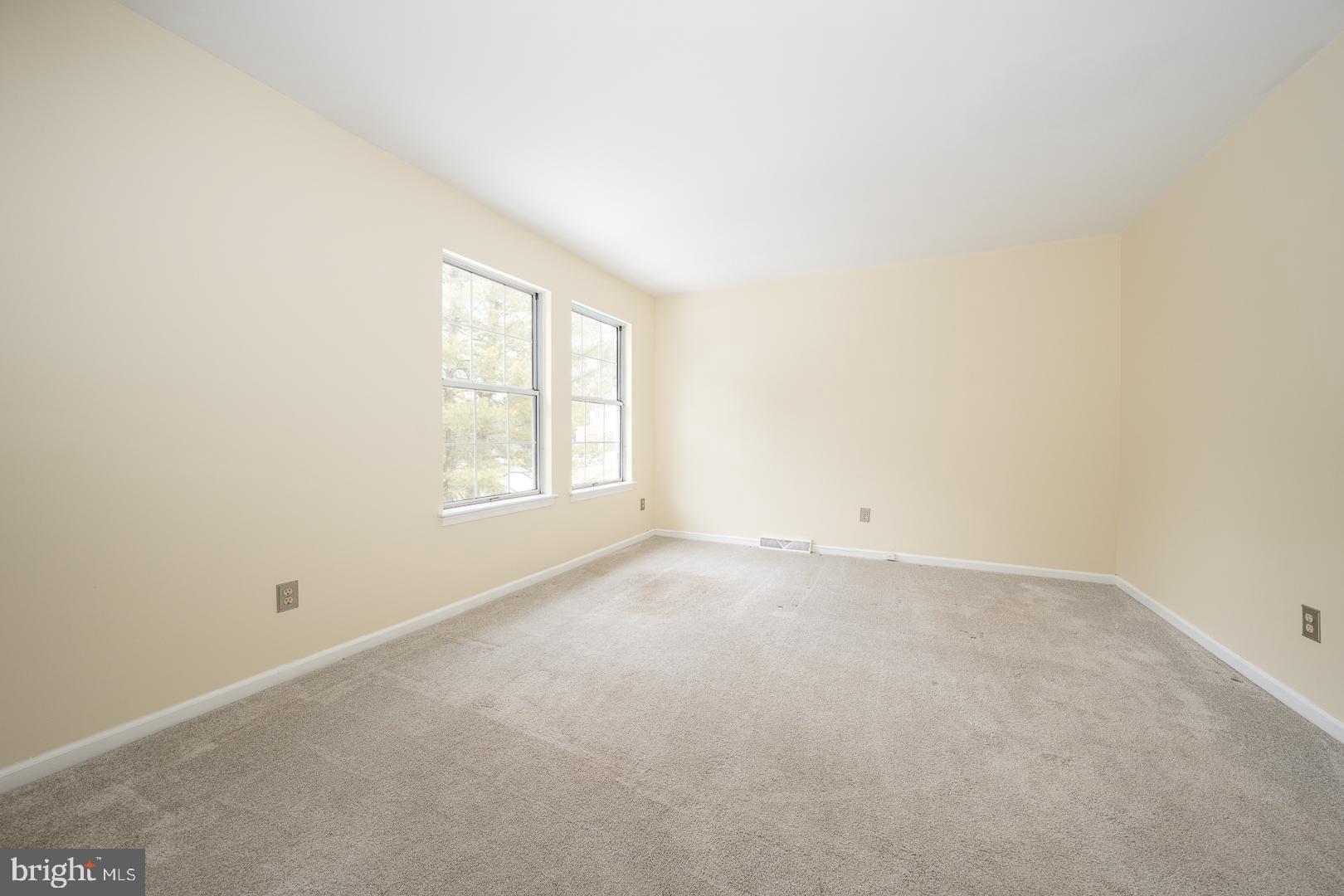 BRADFORD SQUARE - Residential