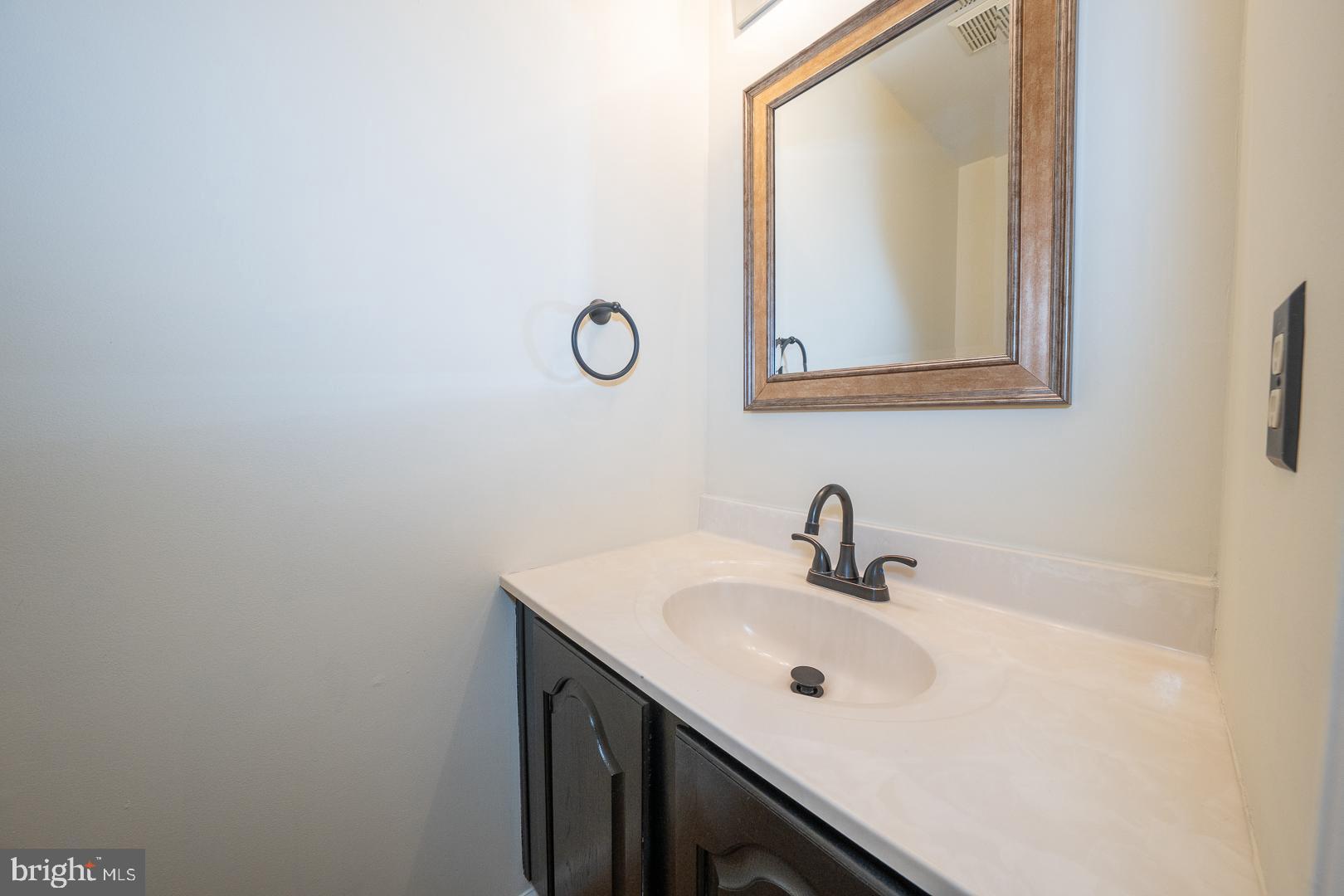 BRADFORD SQUARE - Residential