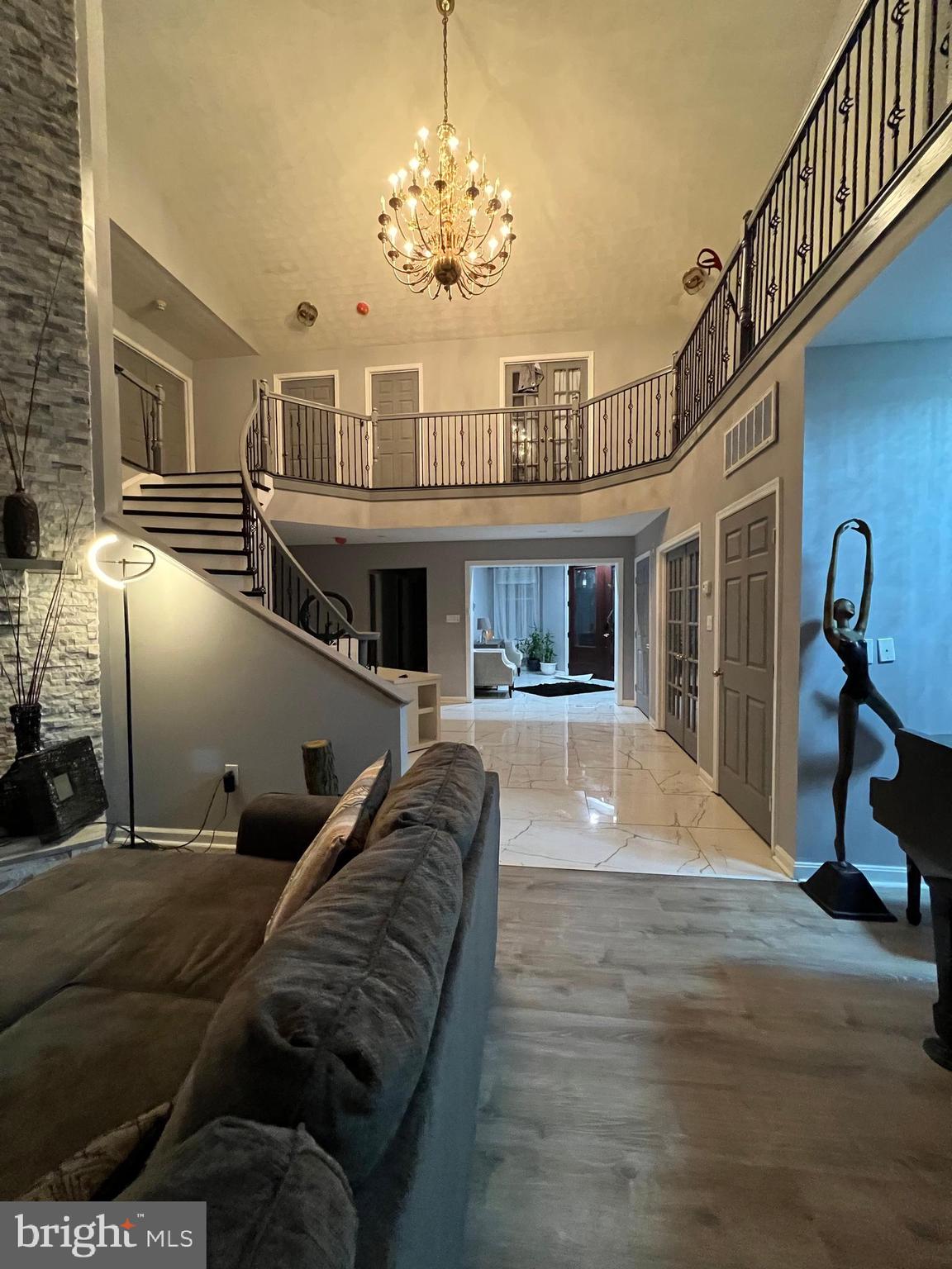 FEDERAL SPRINGS - Residential