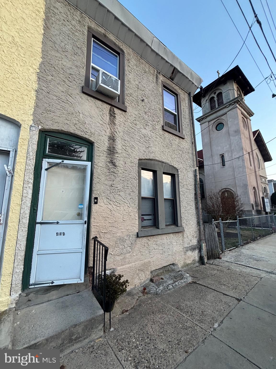 PHILADELPHIA (NORTHWEST) - Residential