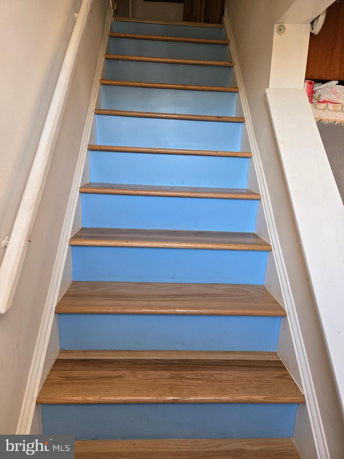 MAUGANSVILLE - Residential