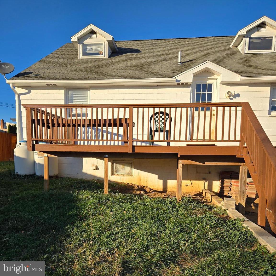 MAUGANSVILLE - Residential