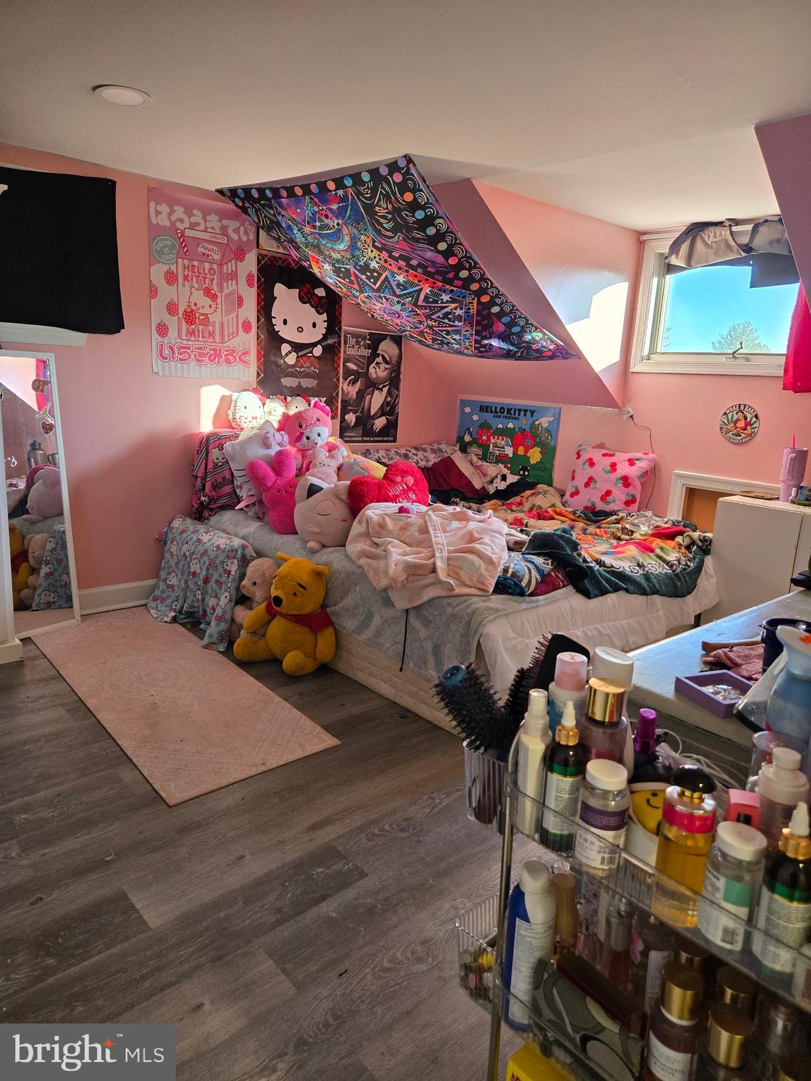 MAUGANSVILLE - Residential