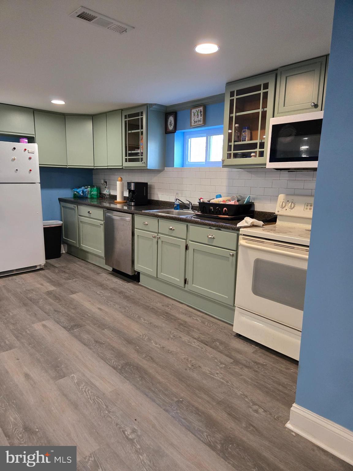 MAUGANSVILLE - Residential