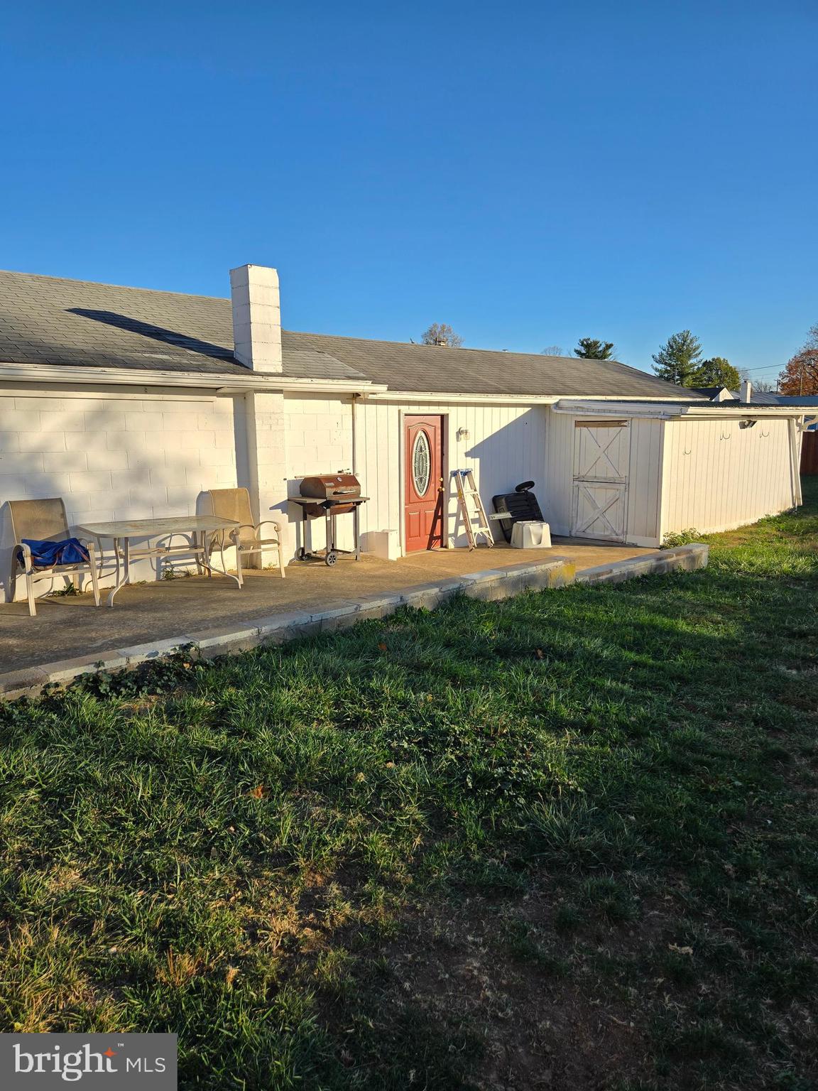 MAUGANSVILLE - Residential