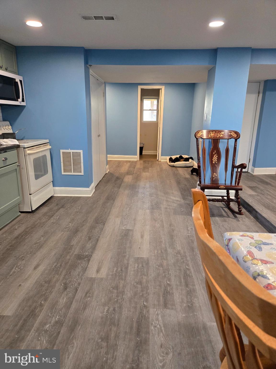 MAUGANSVILLE - Residential