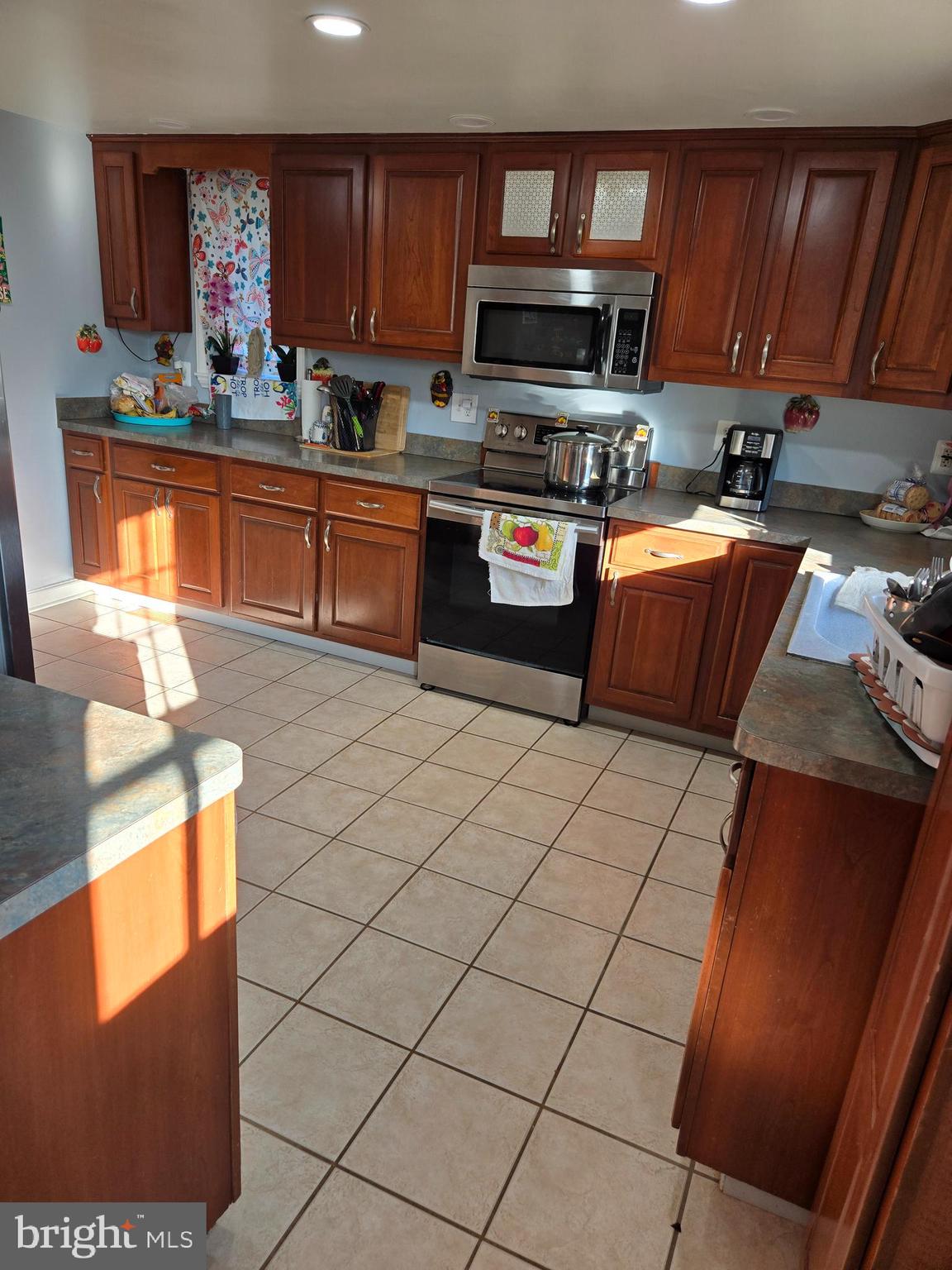 MAUGANSVILLE - Residential