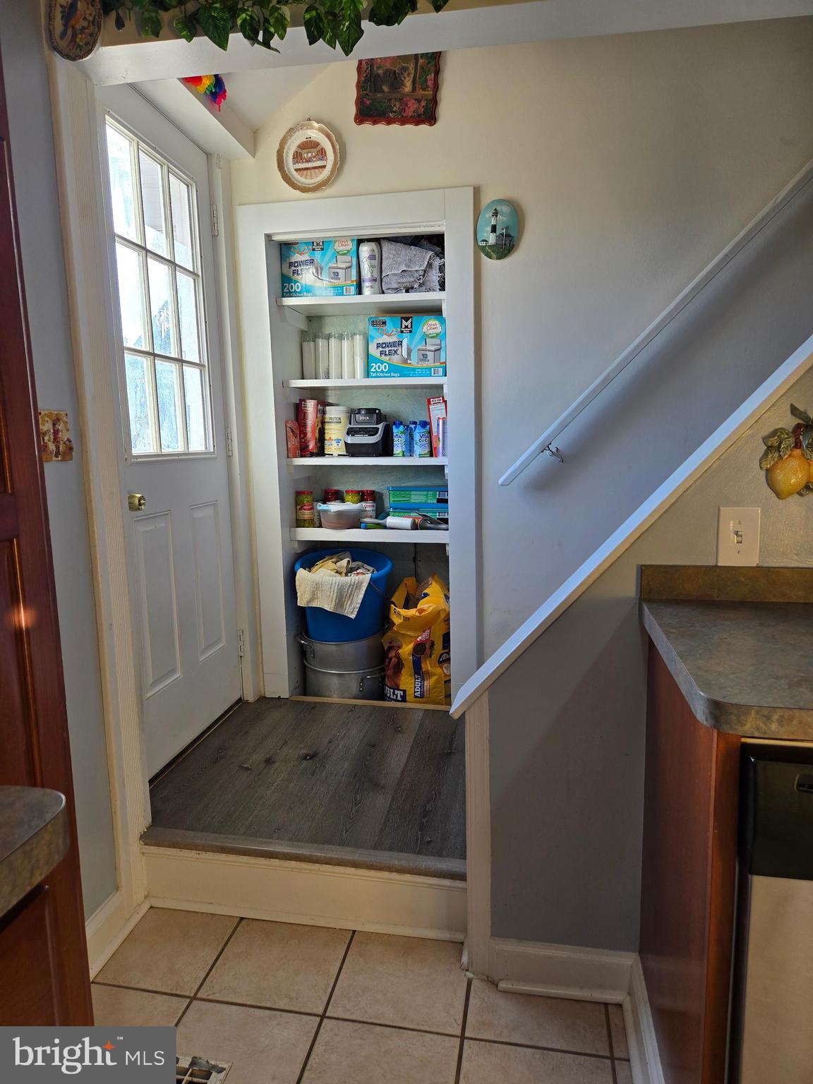 MAUGANSVILLE - Residential