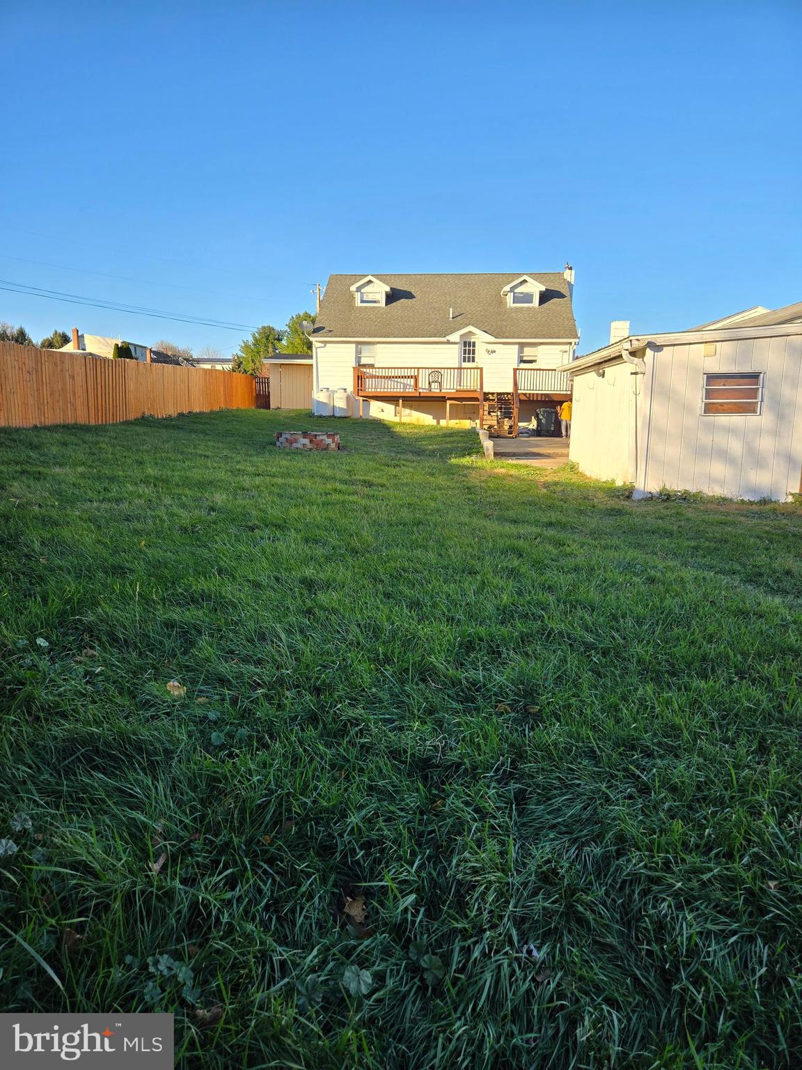 MAUGANSVILLE - Residential