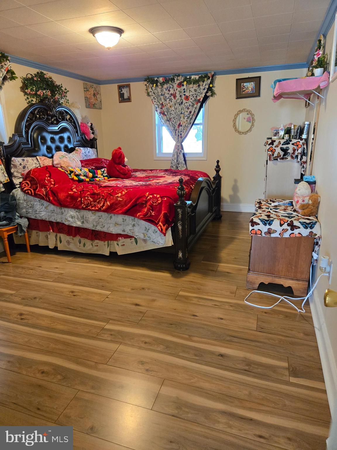 MAUGANSVILLE - Residential