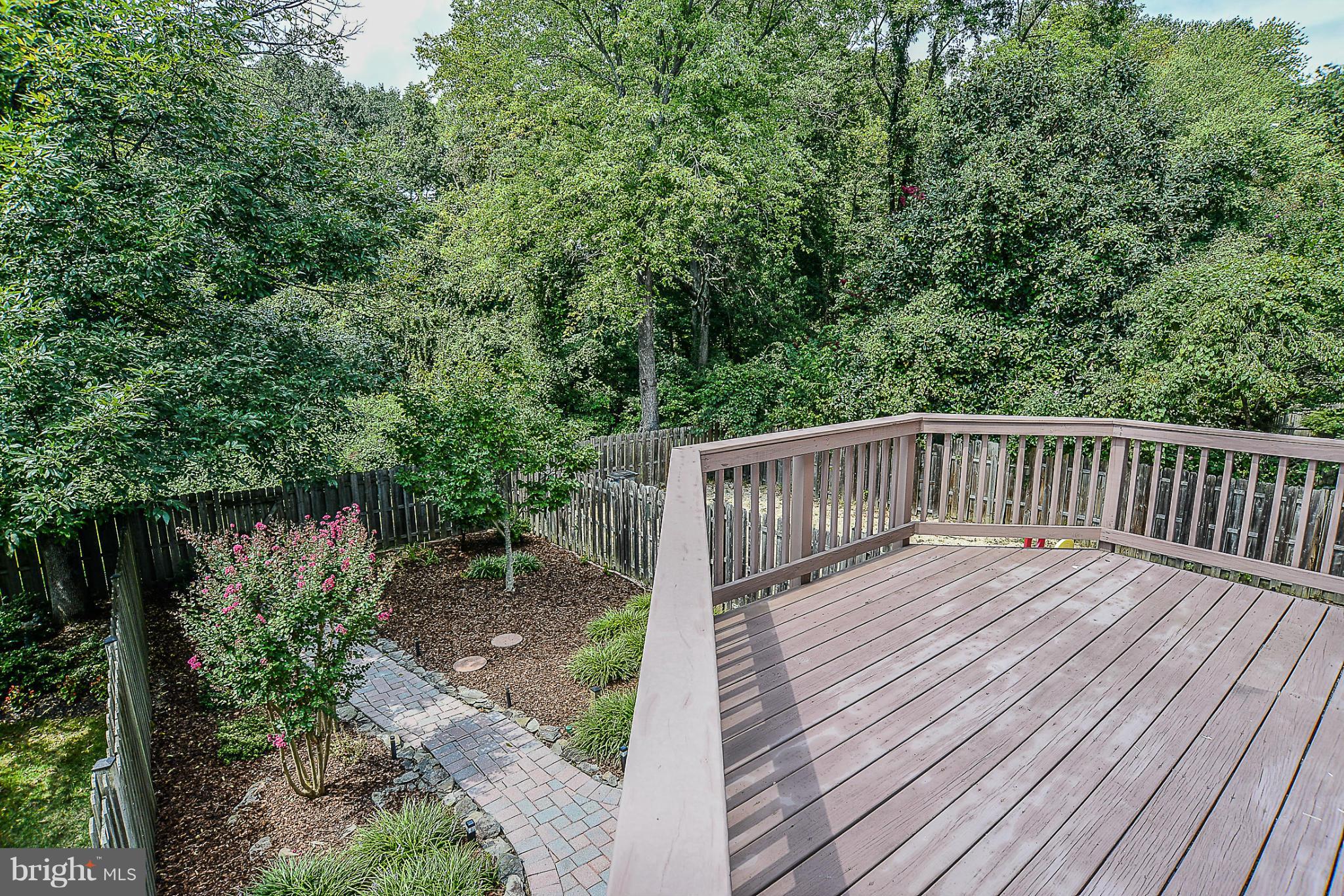 TOWNES OF MOOREFIELD - Residential Lease