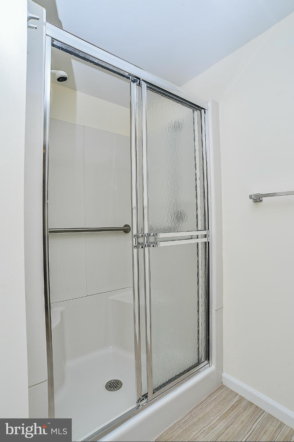 TOWNES OF MOOREFIELD - Residential Lease