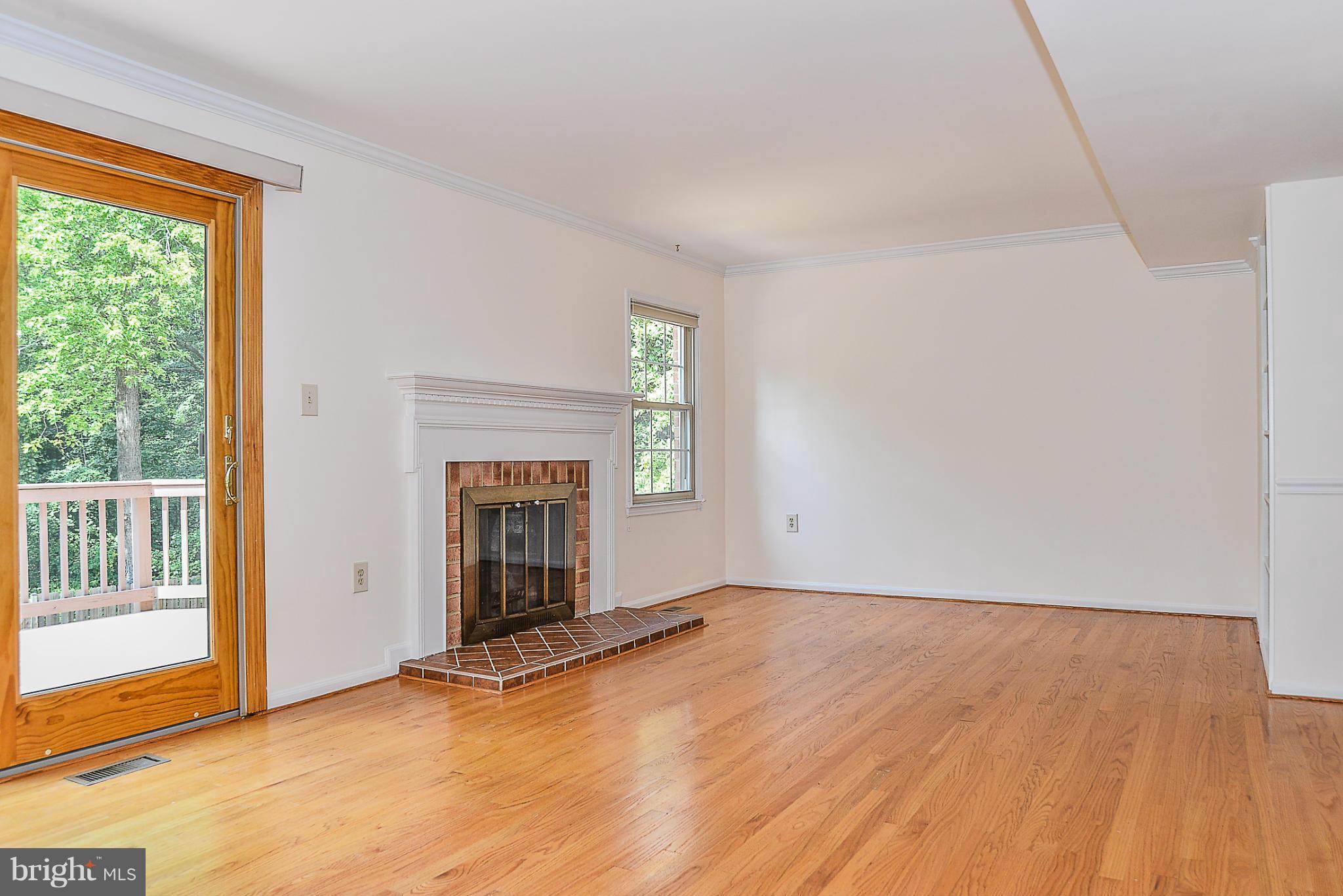 TOWNES OF MOOREFIELD - Residential Lease