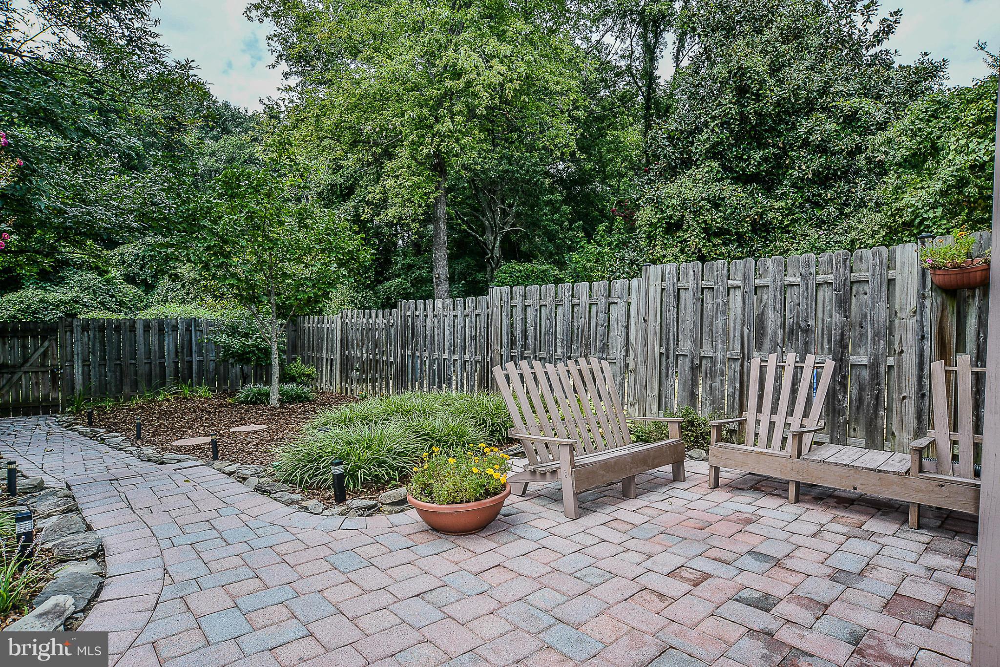 TOWNES OF MOOREFIELD - Residential Lease