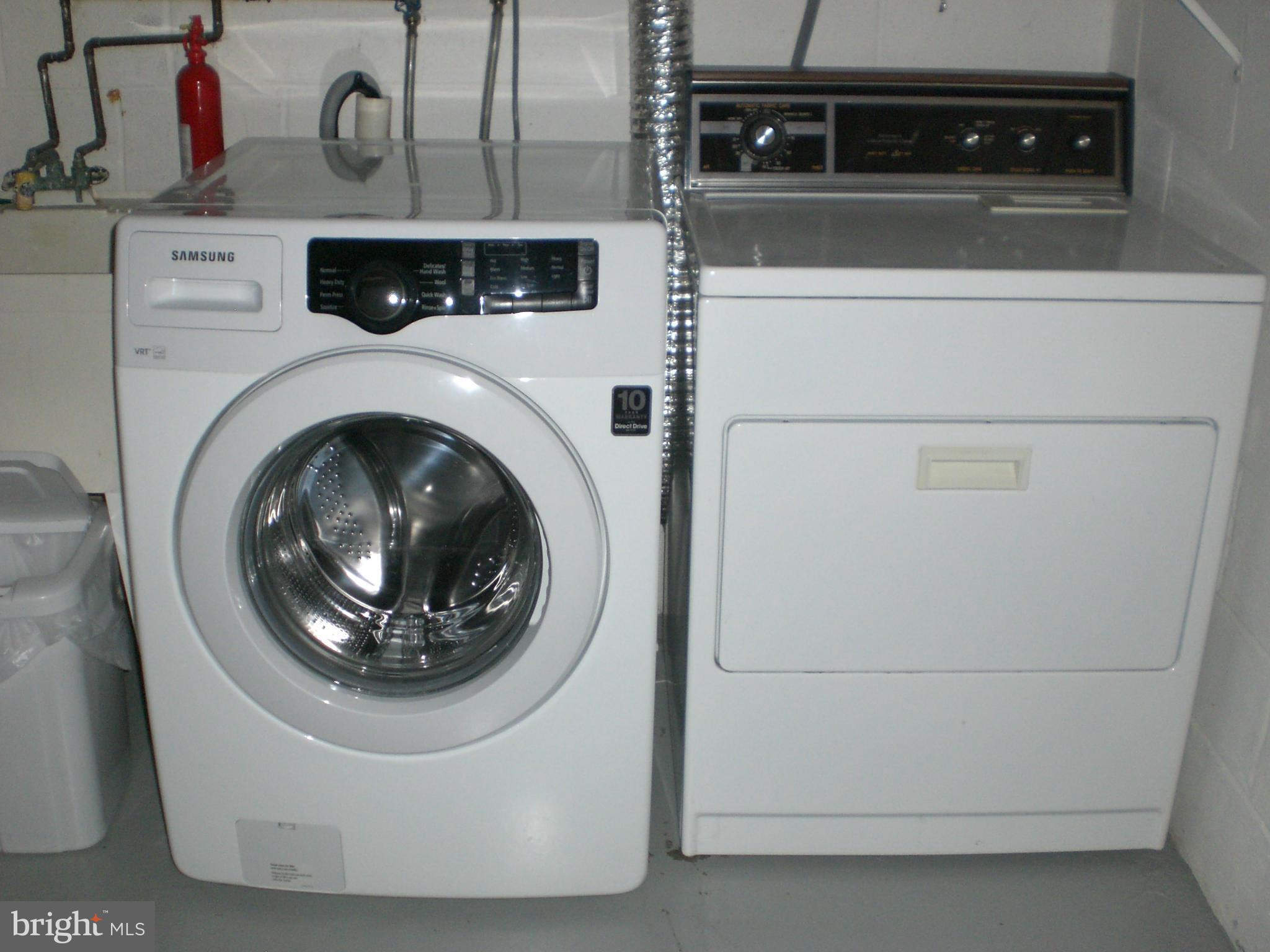 TOWNES OF MOOREFIELD - Residential Lease