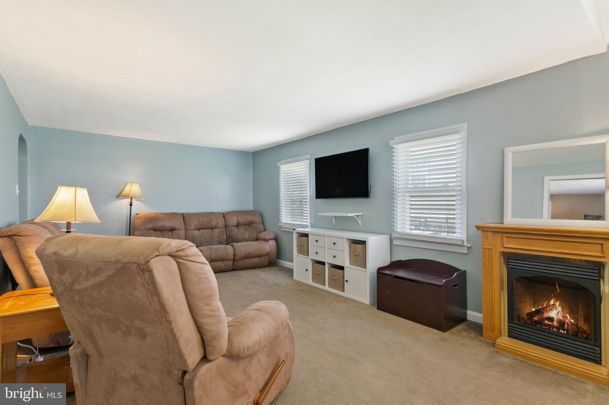 VILLAGE GREEN - Residential