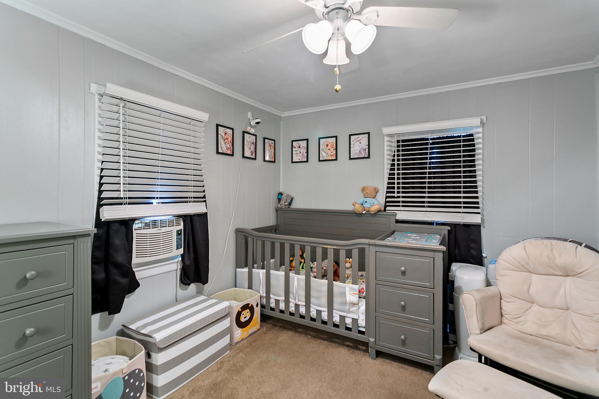 VILLAGE GREEN - Residential