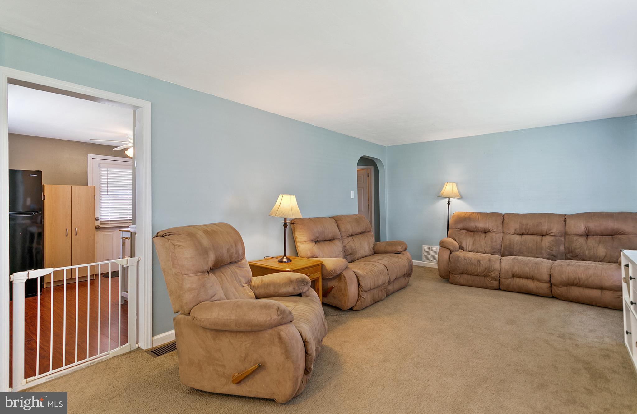 VILLAGE GREEN - Residential