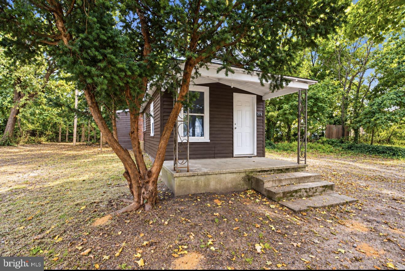 285 N LAUREL STREET