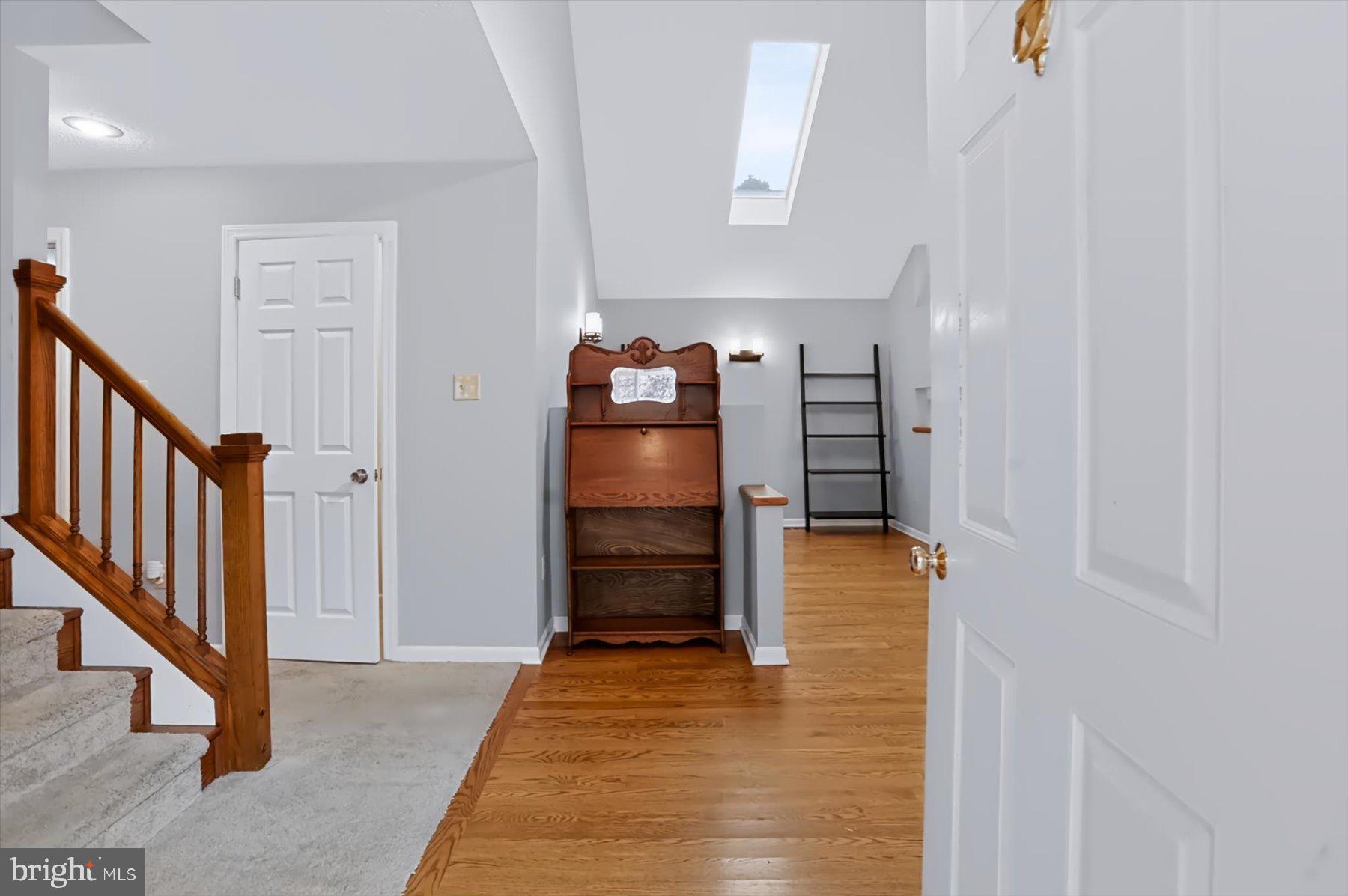 371 OAKWOOD AVENUE