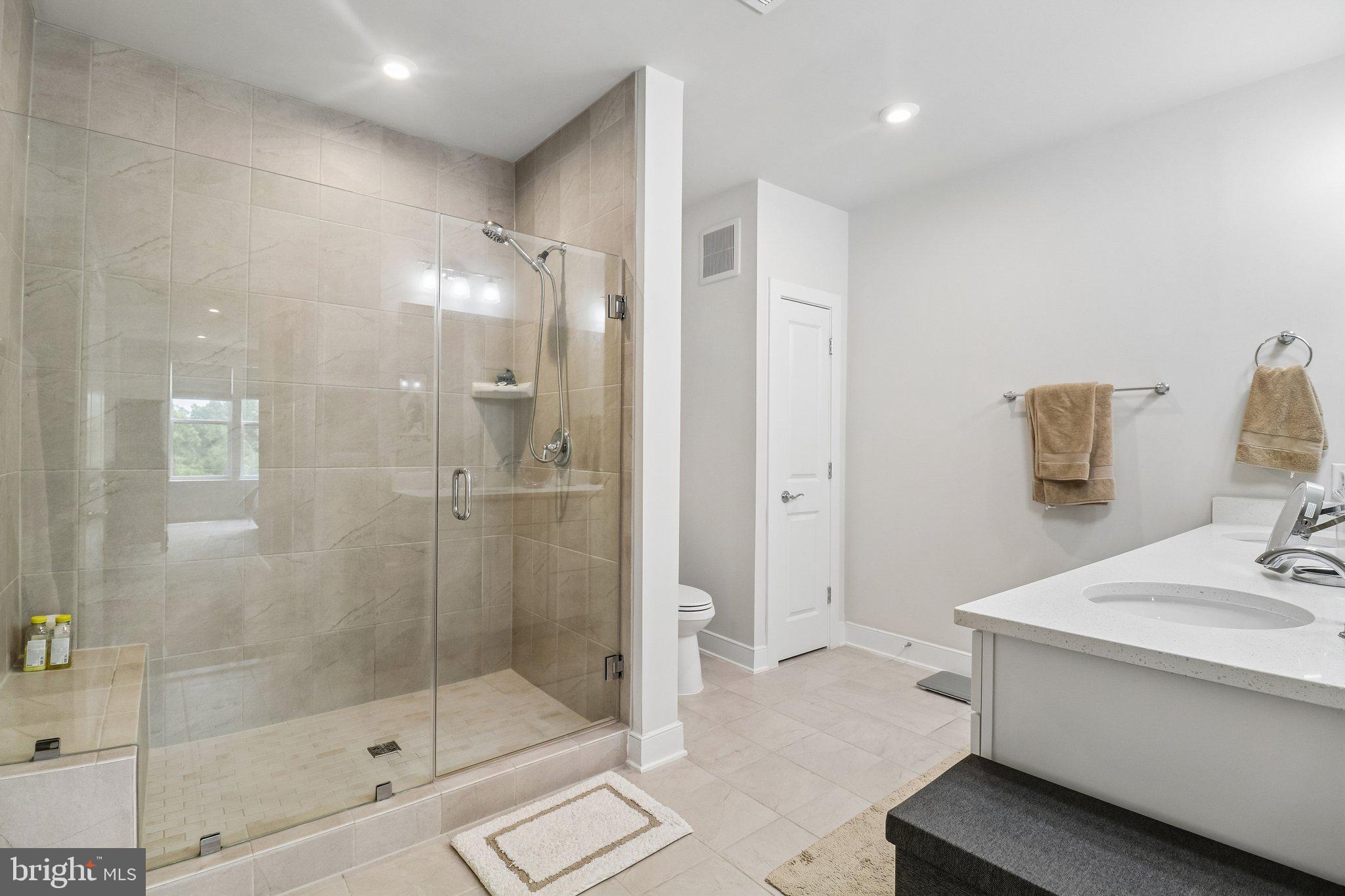 TOWER OAKS - Residential