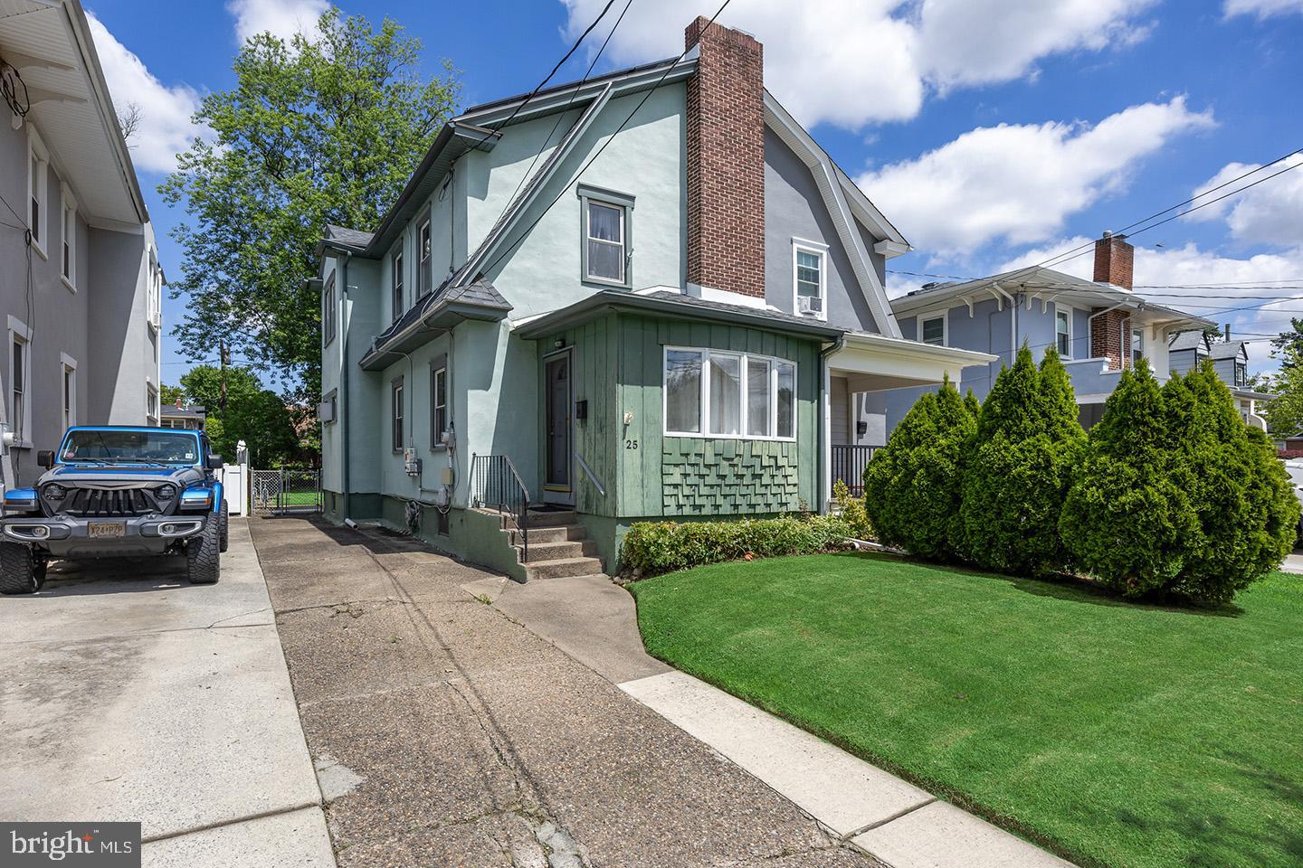 25 E CLINTON AVENUE