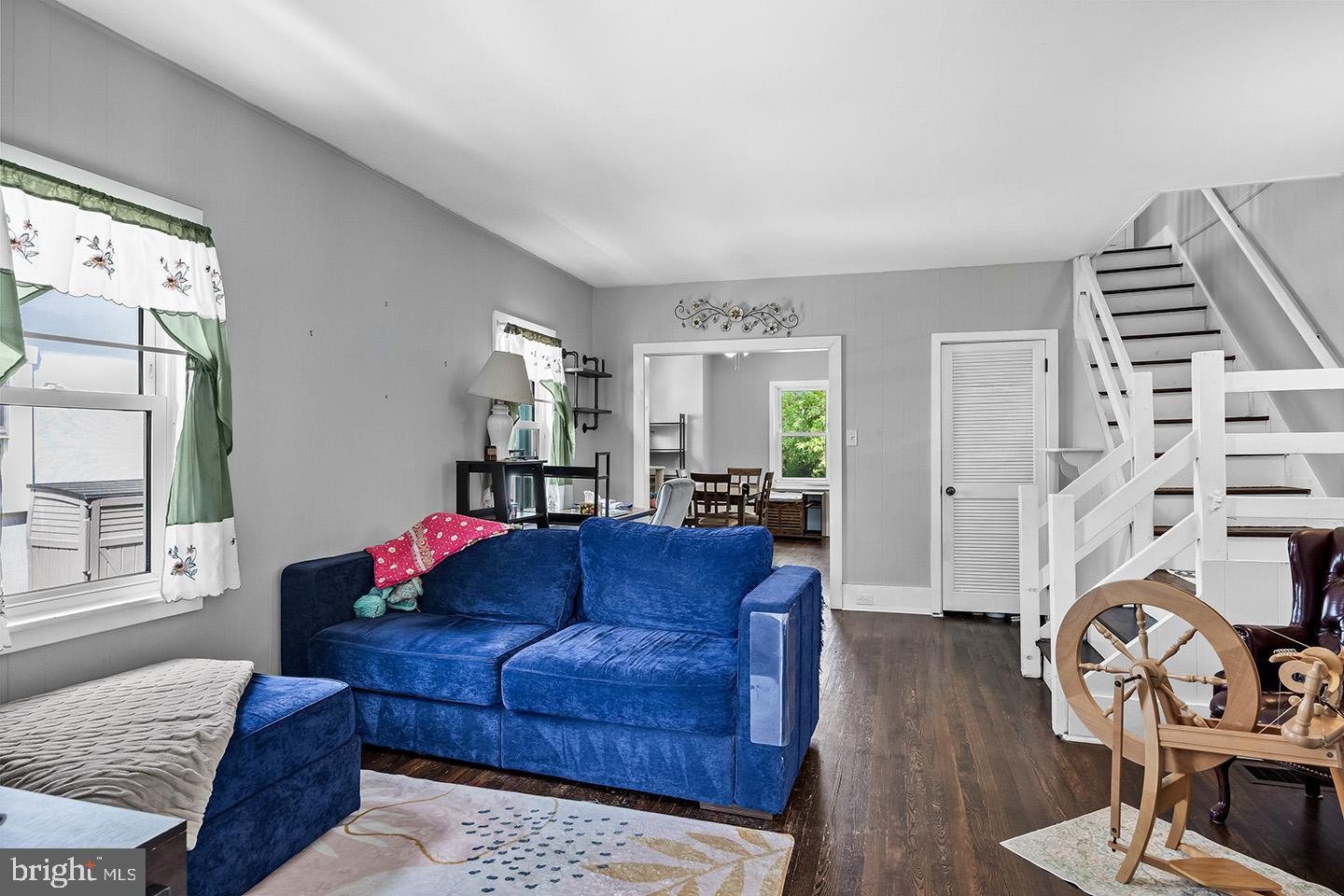 25 E CLINTON AVENUE