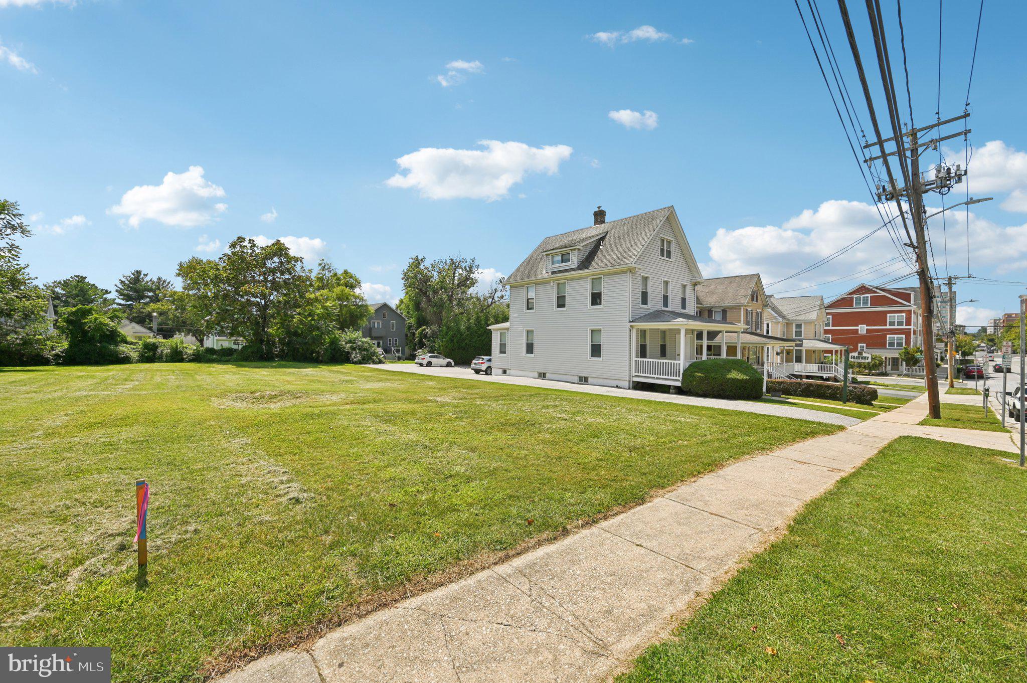 308 E PENNSYLVANIA AVENUE