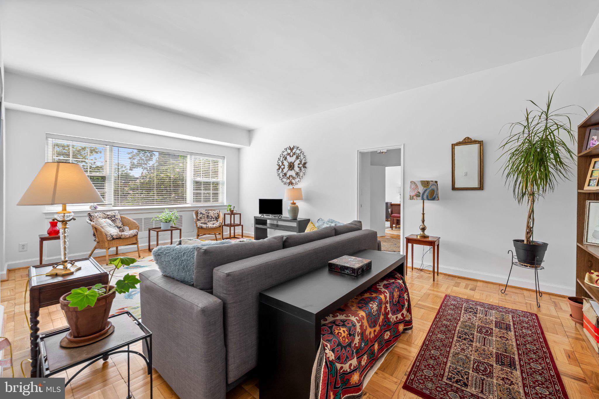 3601 GREENWAY 207