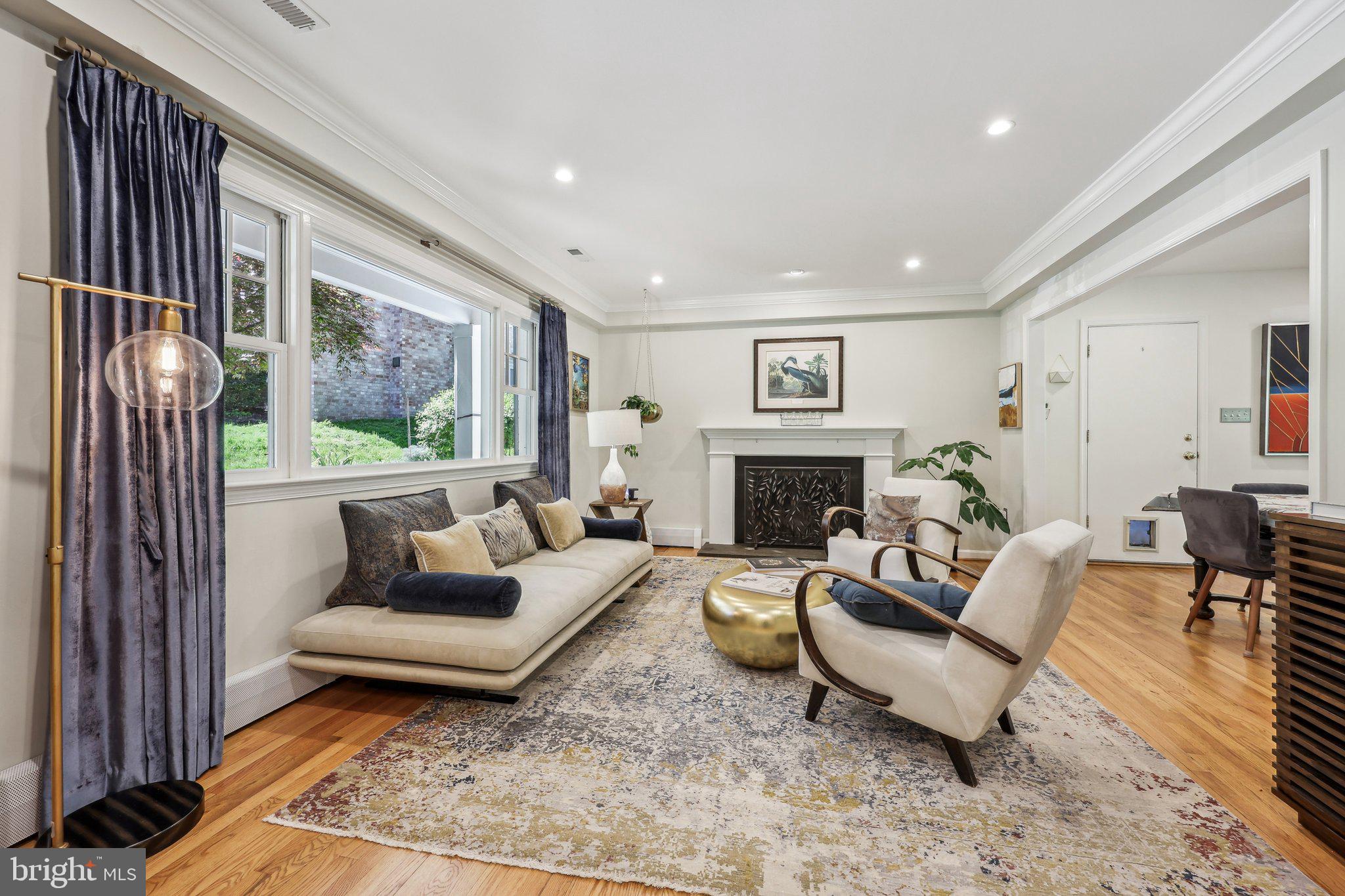 LORCOM GROVE - Residential