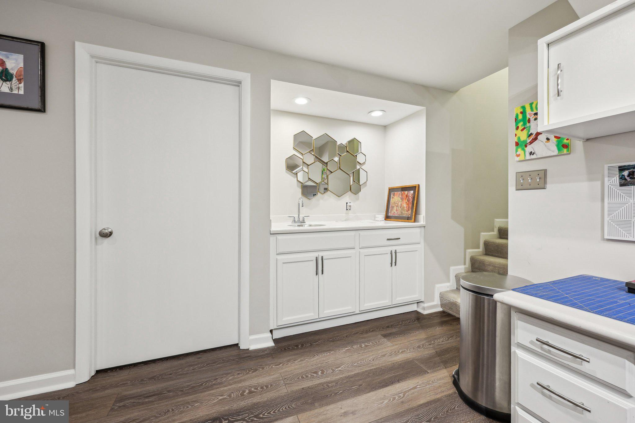 LORCOM GROVE - Residential