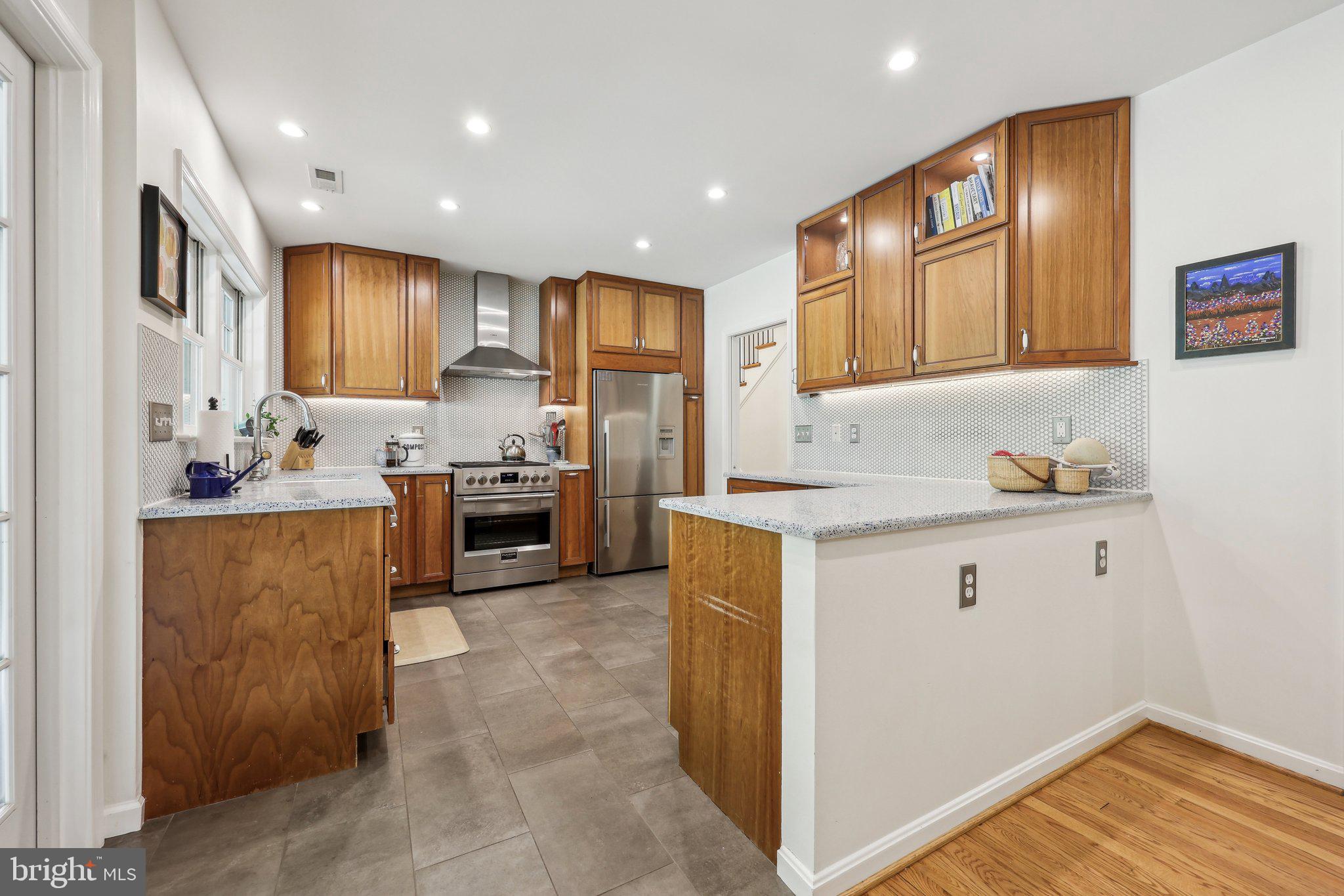 LORCOM GROVE - Residential