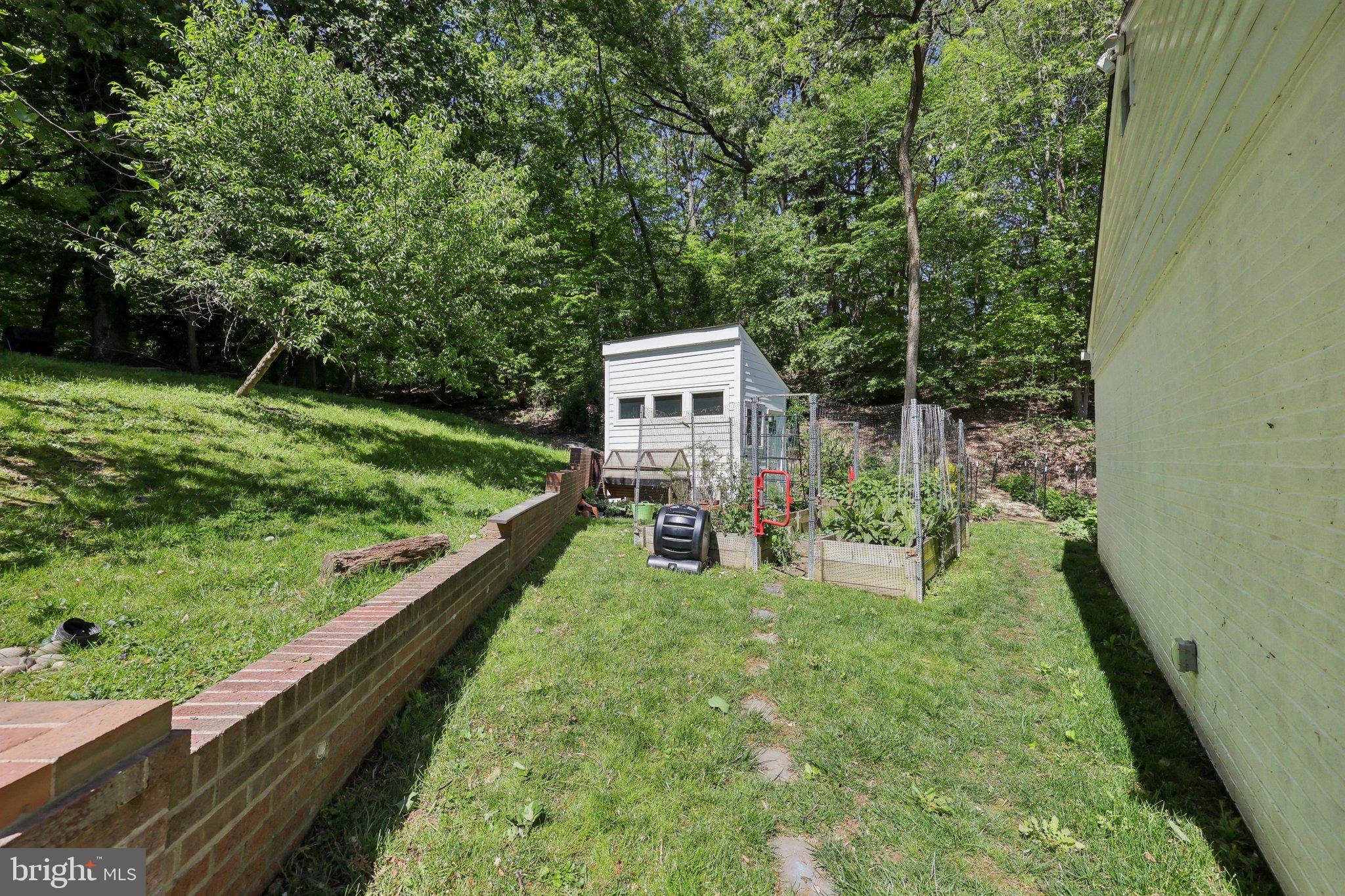 LORCOM GROVE - Residential