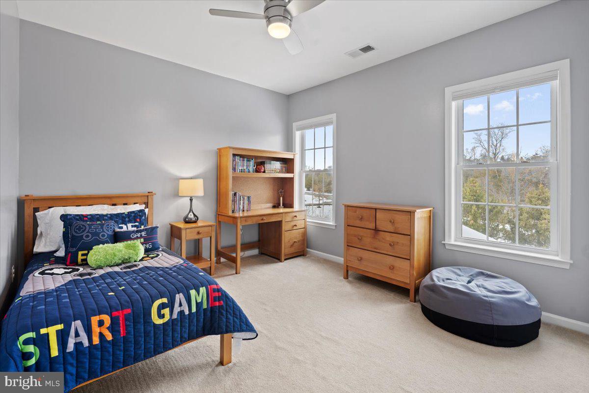 LOUDOUN VALLEY ESTATES 2 - Residential