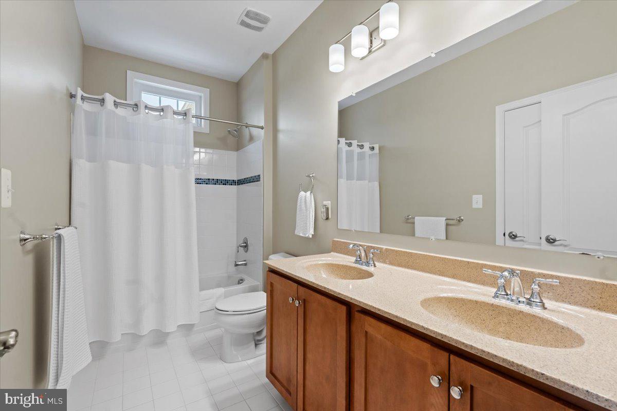 LOUDOUN VALLEY ESTATES 2 - Residential