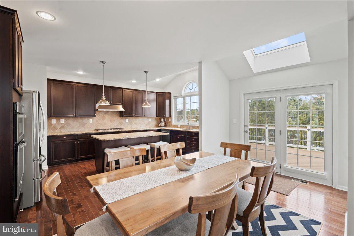 LOUDOUN VALLEY ESTATES 2 - Residential