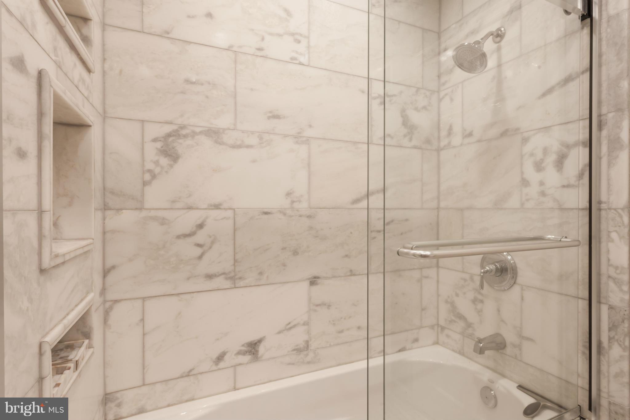 LEESBURG COUNTRY CLUB - Residential