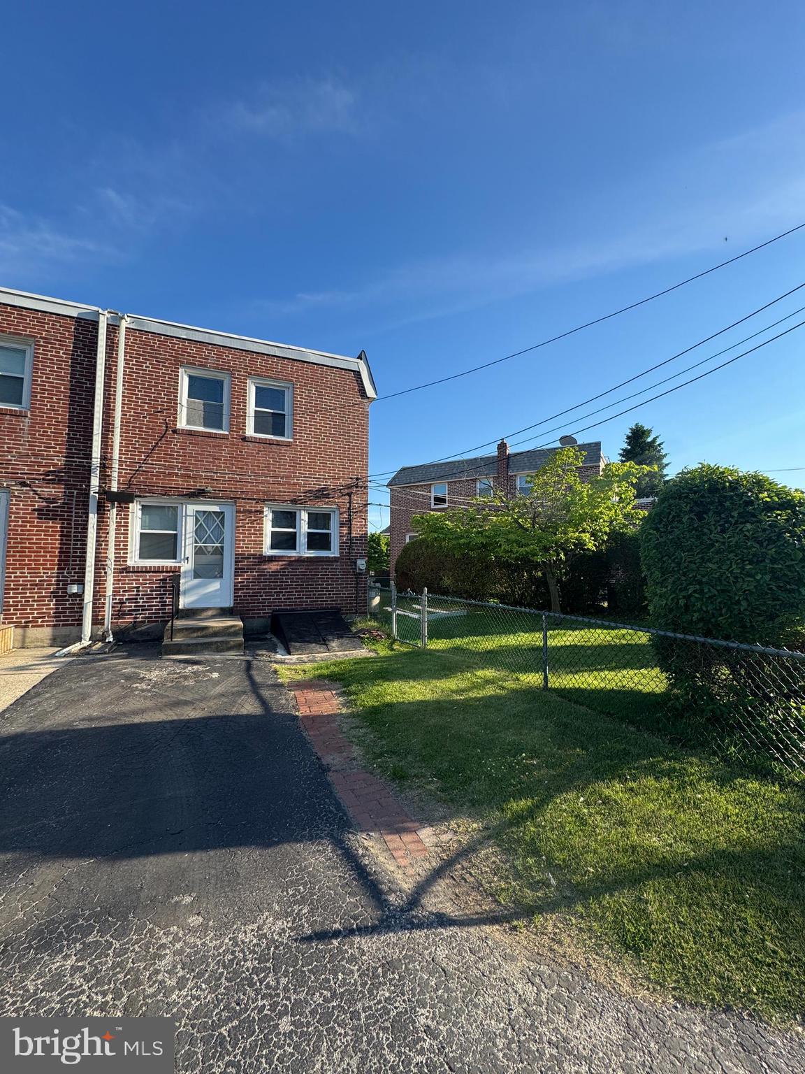522 PARKVIEW CIRCLE