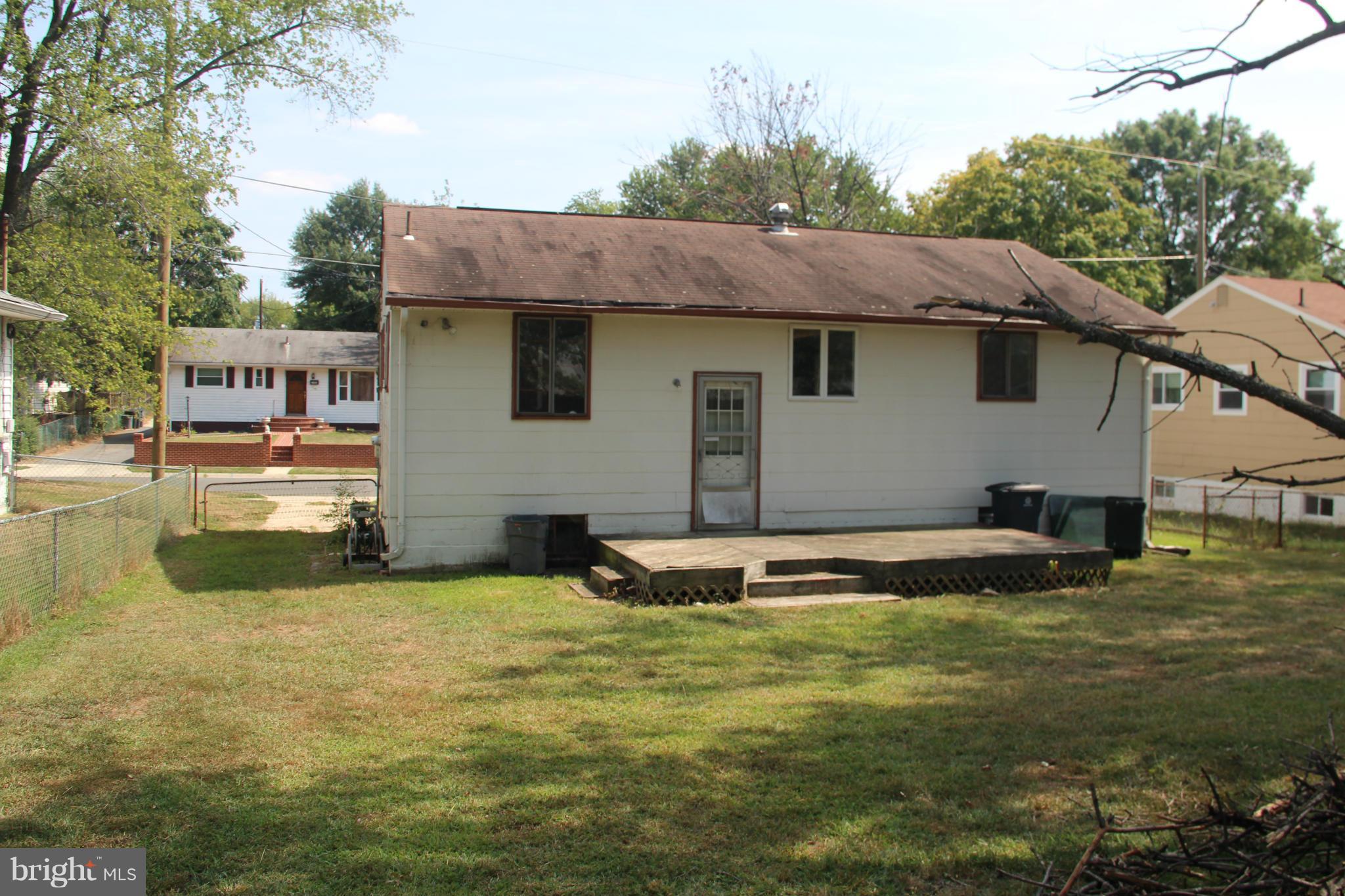 DISTRICT HEIGHTS - Residential Lease