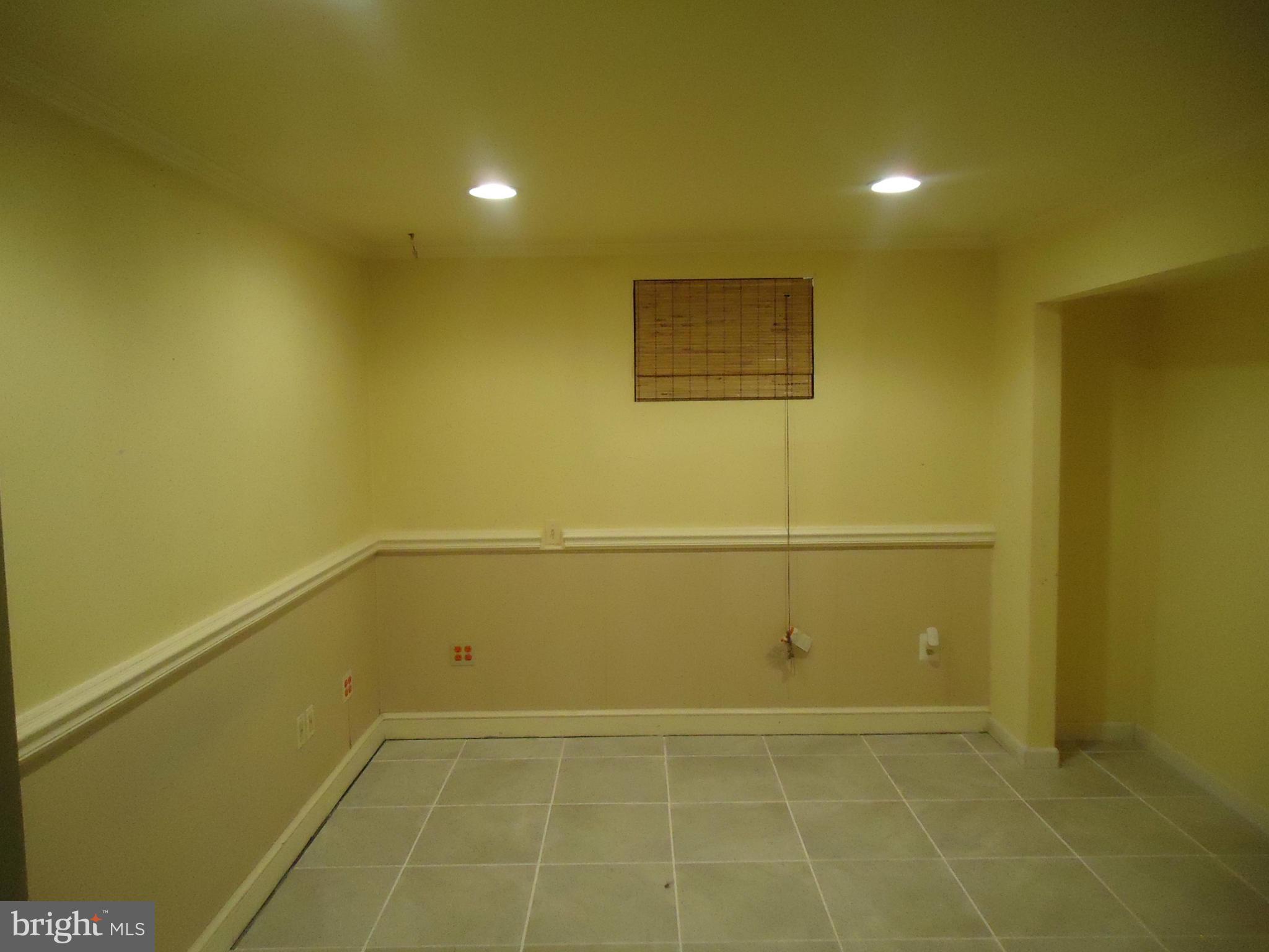 KNOLLWOOD - Residential Lease