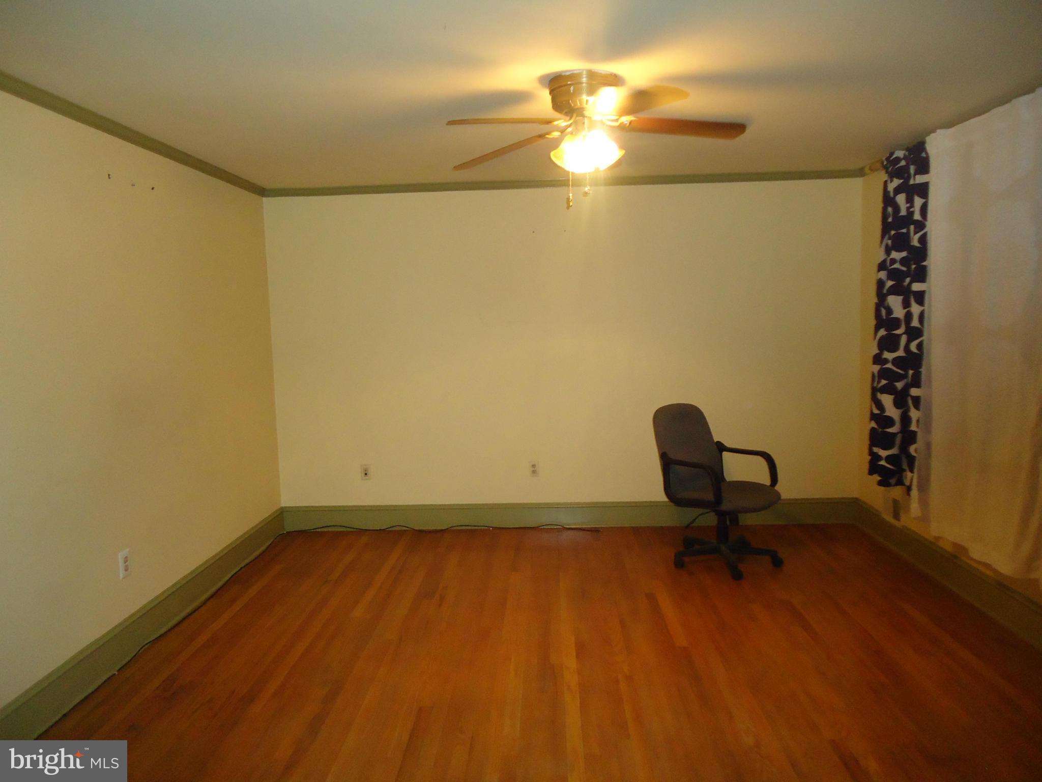 KNOLLWOOD - Residential Lease