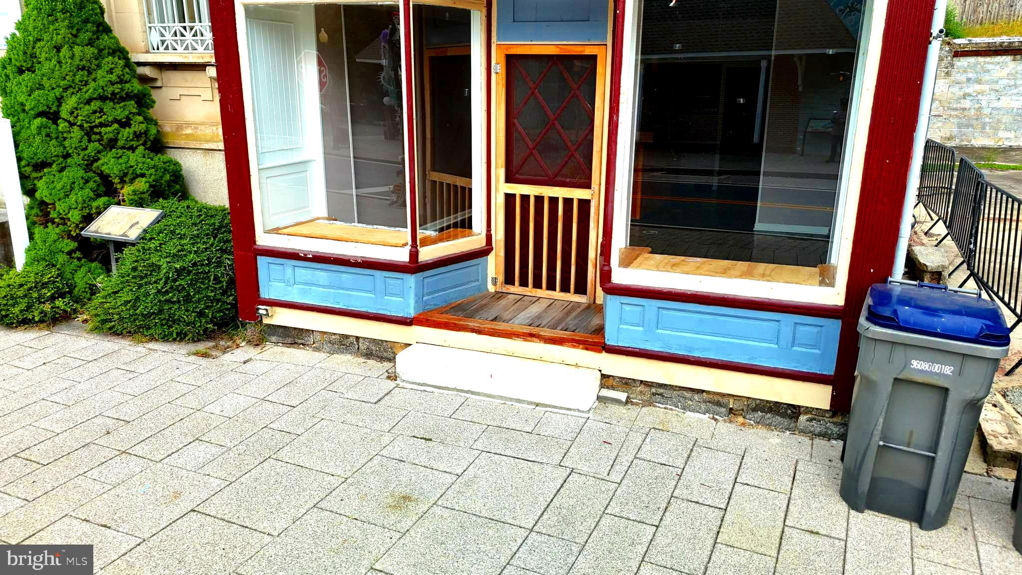 NONE AVAILABLE - Commercial Lease